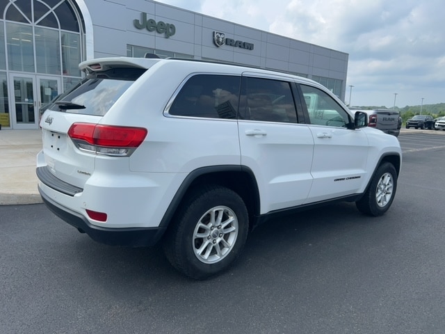 Used 2019 Jeep Grand Cherokee Laredo with VIN 1C4RJFAG5KC647997 for sale in Springville, NY