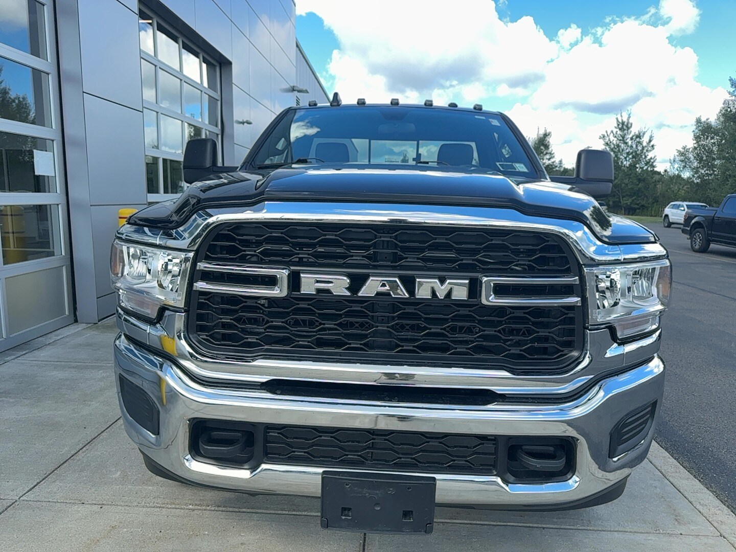 2024 Ram 2500 Tradesman photo 3