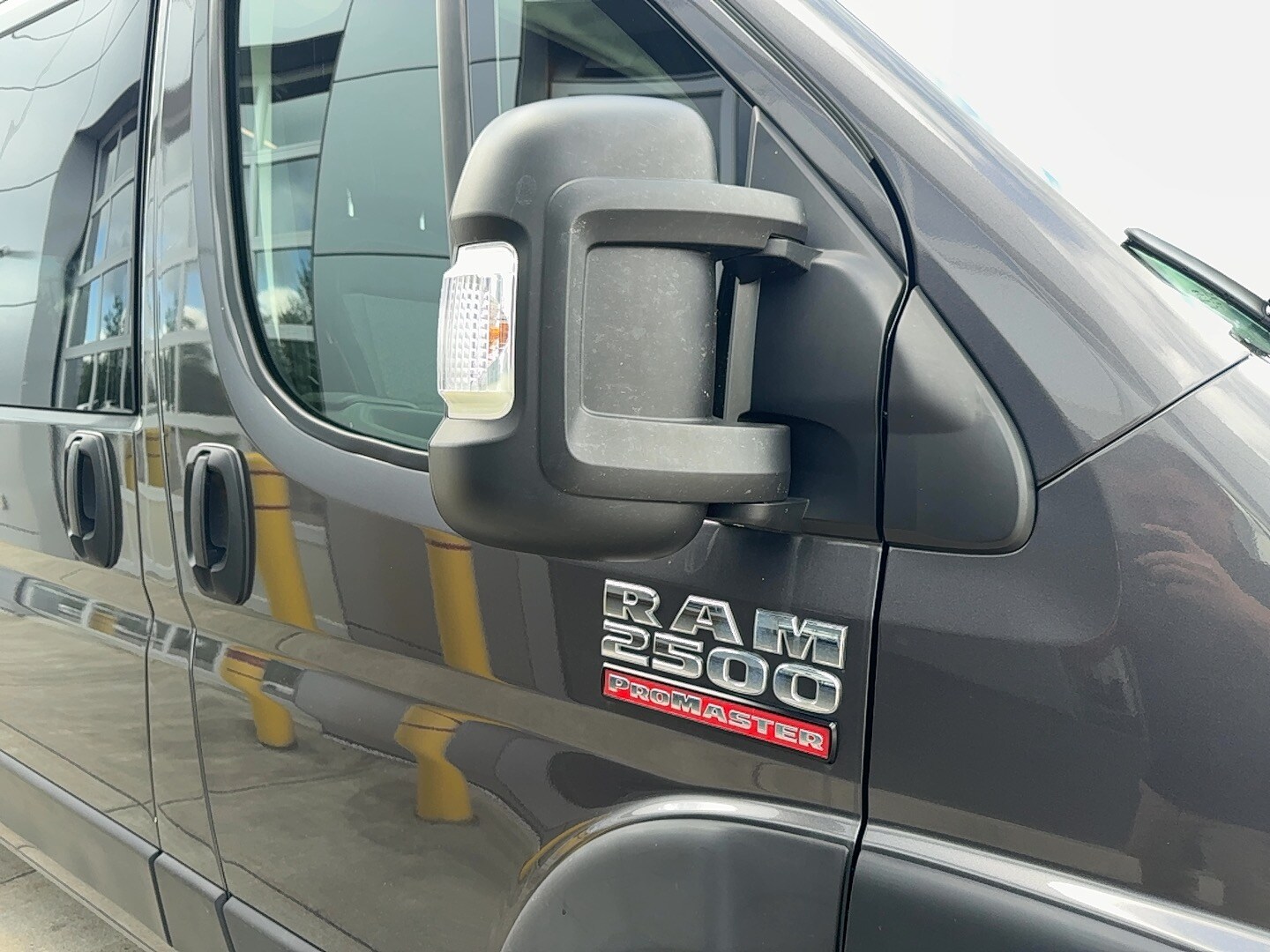 2021 Ram ProMaster 2500 Cargo Van photo 4