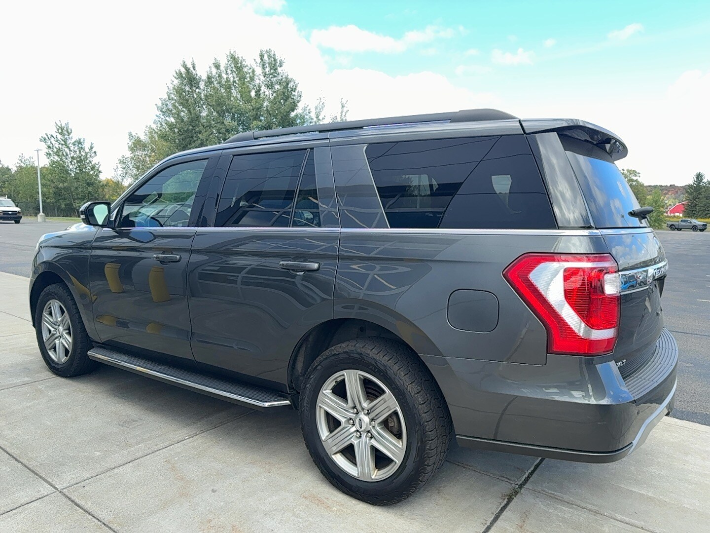 2019 Ford Expedition XLT photo 4