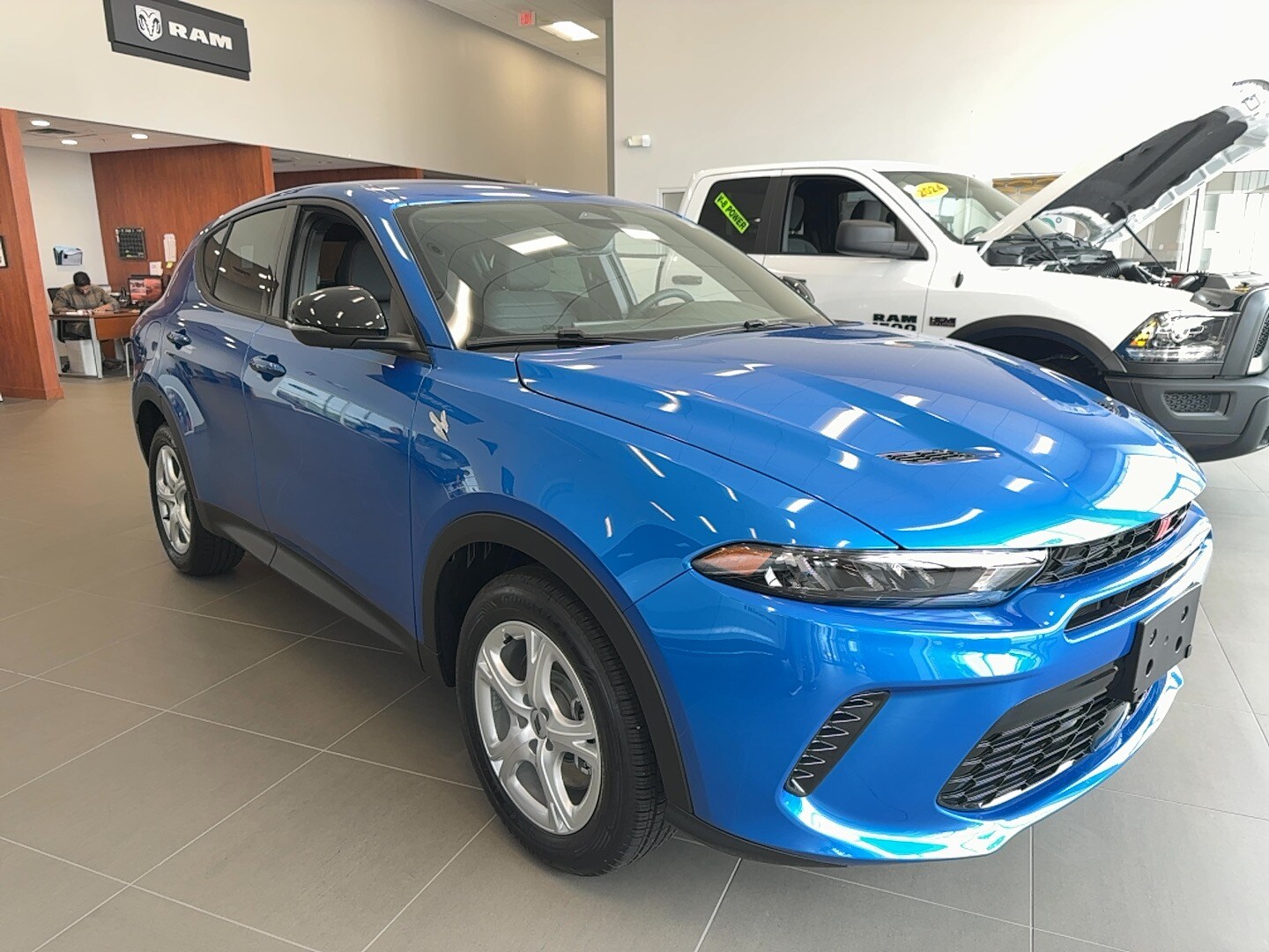 2025 Dodge Hornet GT photo 2