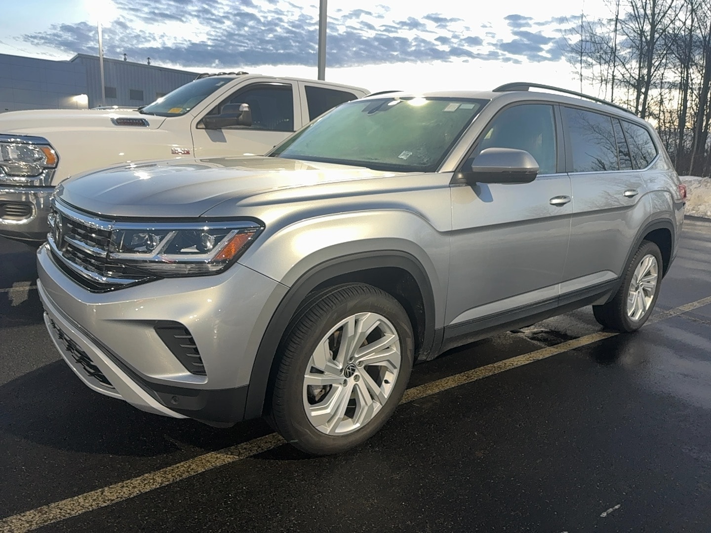 2021 Volkswagen Atlas SE w/Tech's photo