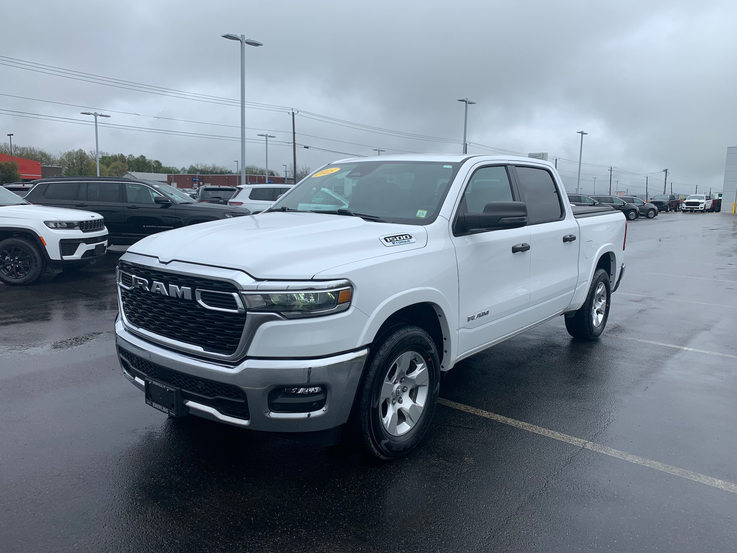 2025 RAM 1500 Big Horn/Lone Star 4x4 Crew Cab 5'7's photo