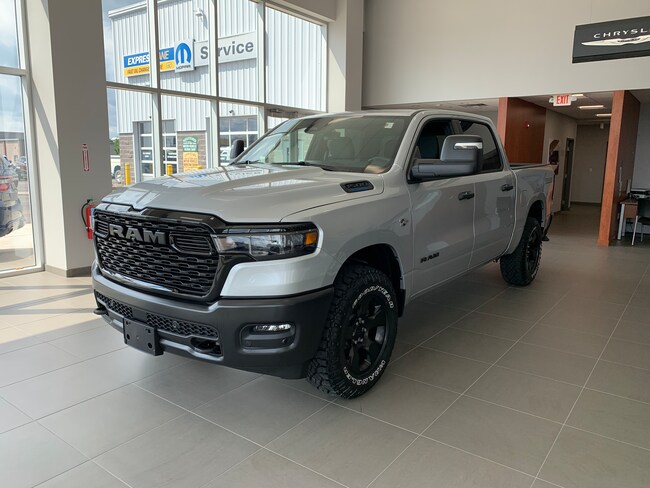 2026 Ram 1500 WARLOCK CREW CAB 4X4 5'7 BOX Pickup