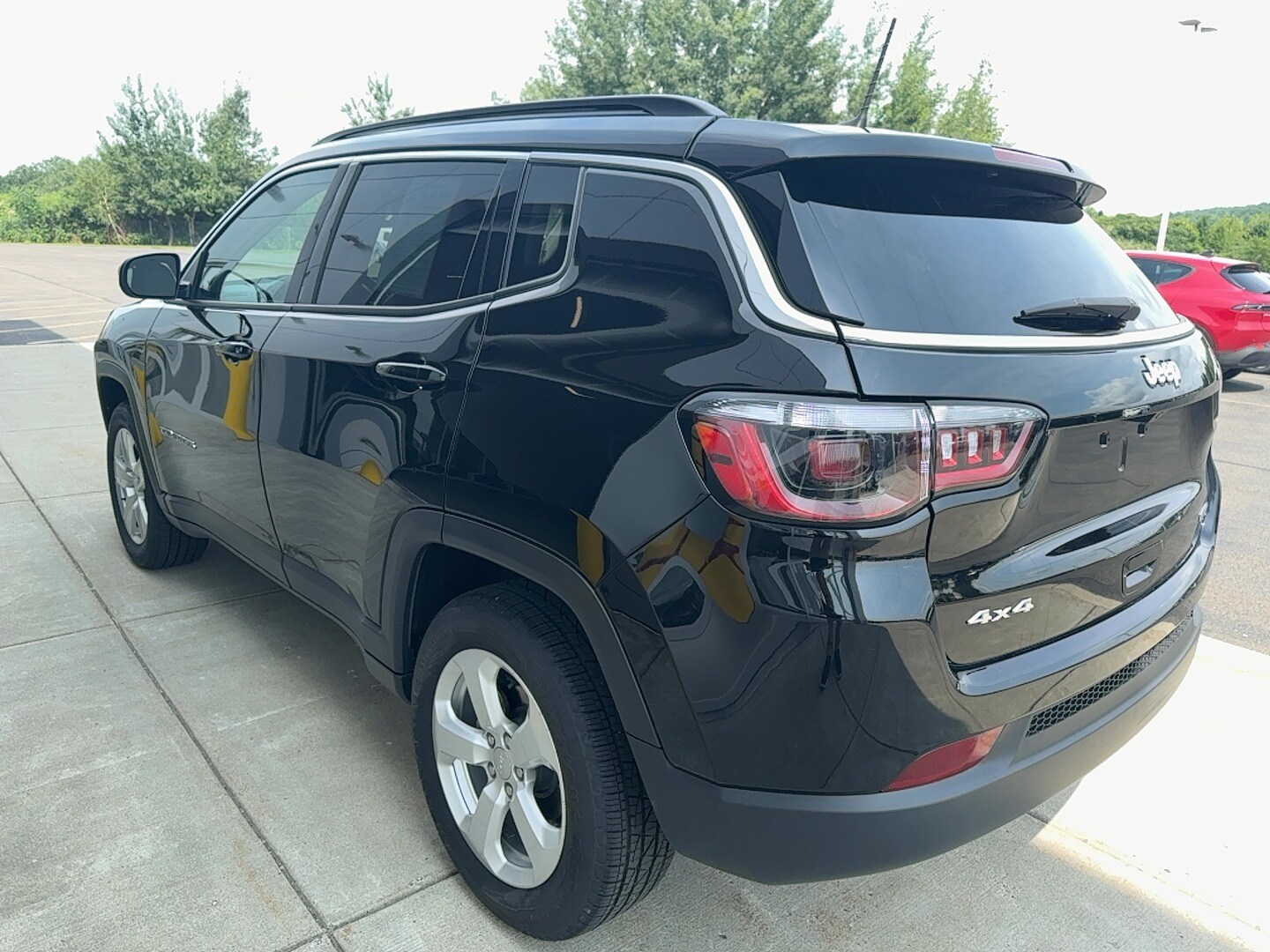 2022 Jeep Compass Latitude photo 3