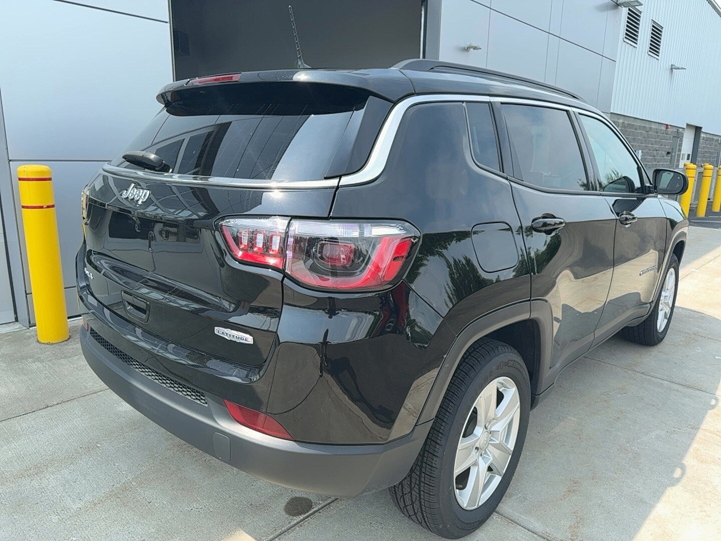 2022 Jeep Compass Latitude photo 4