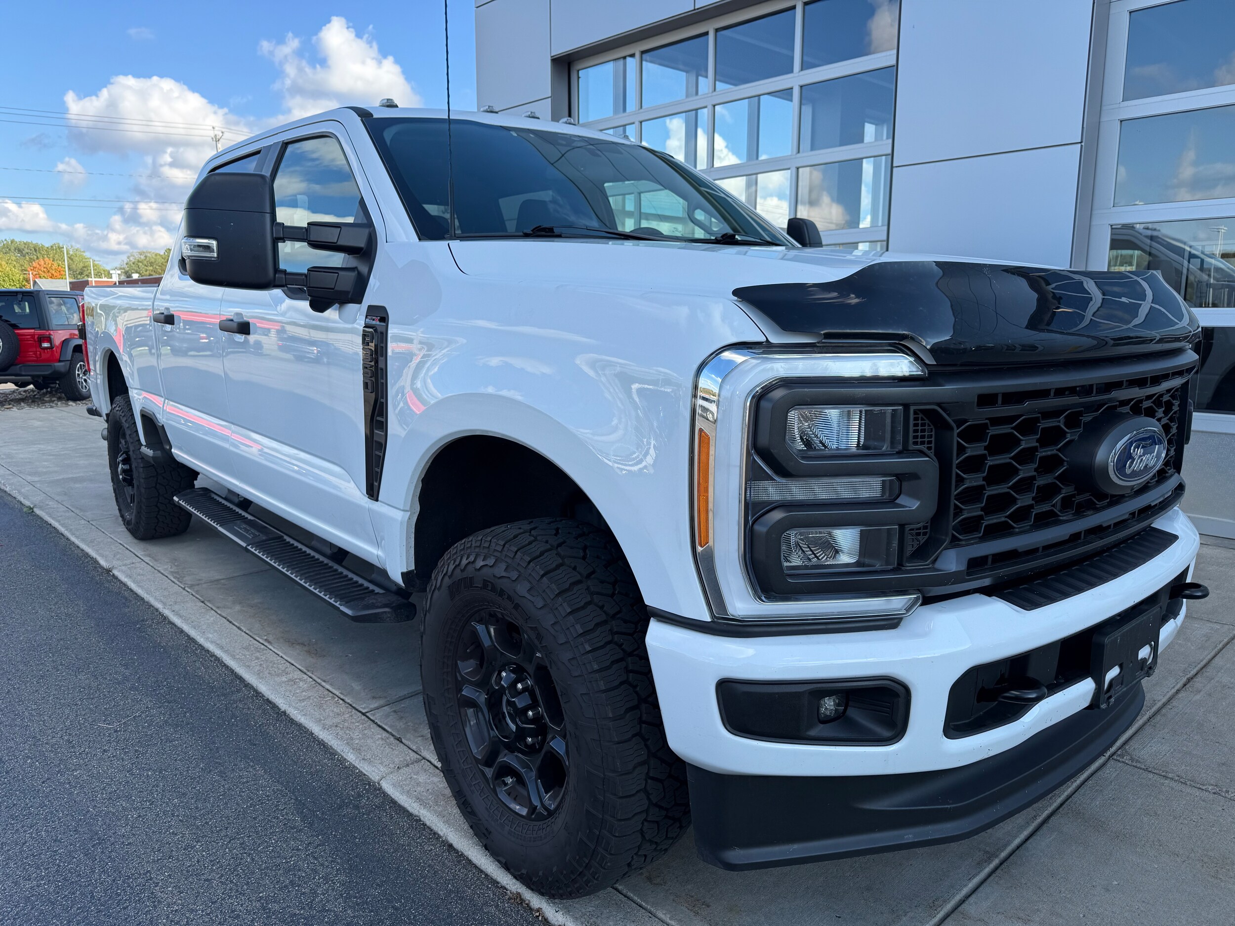 2023 Ford F-350 photo 3