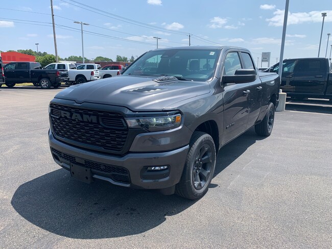 2026 Ram 1500 EXPRESS QUAD CAB 4X4 6'4 BOX Pickup