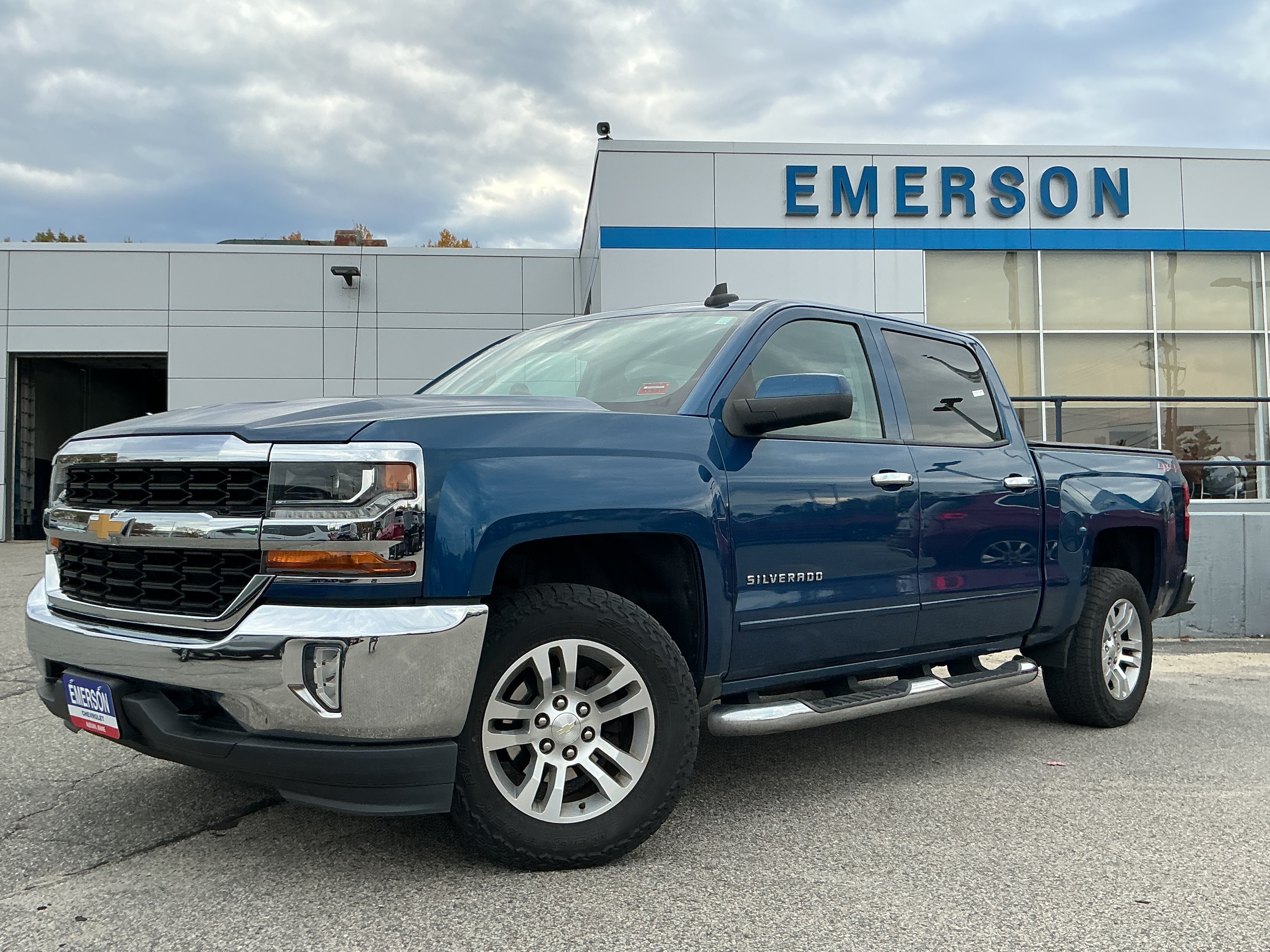 Deep Ocean Blue Metallic 2018 Chevrolet Silverado 1500 Pickup Truck Four-Wheel Drive Automatic