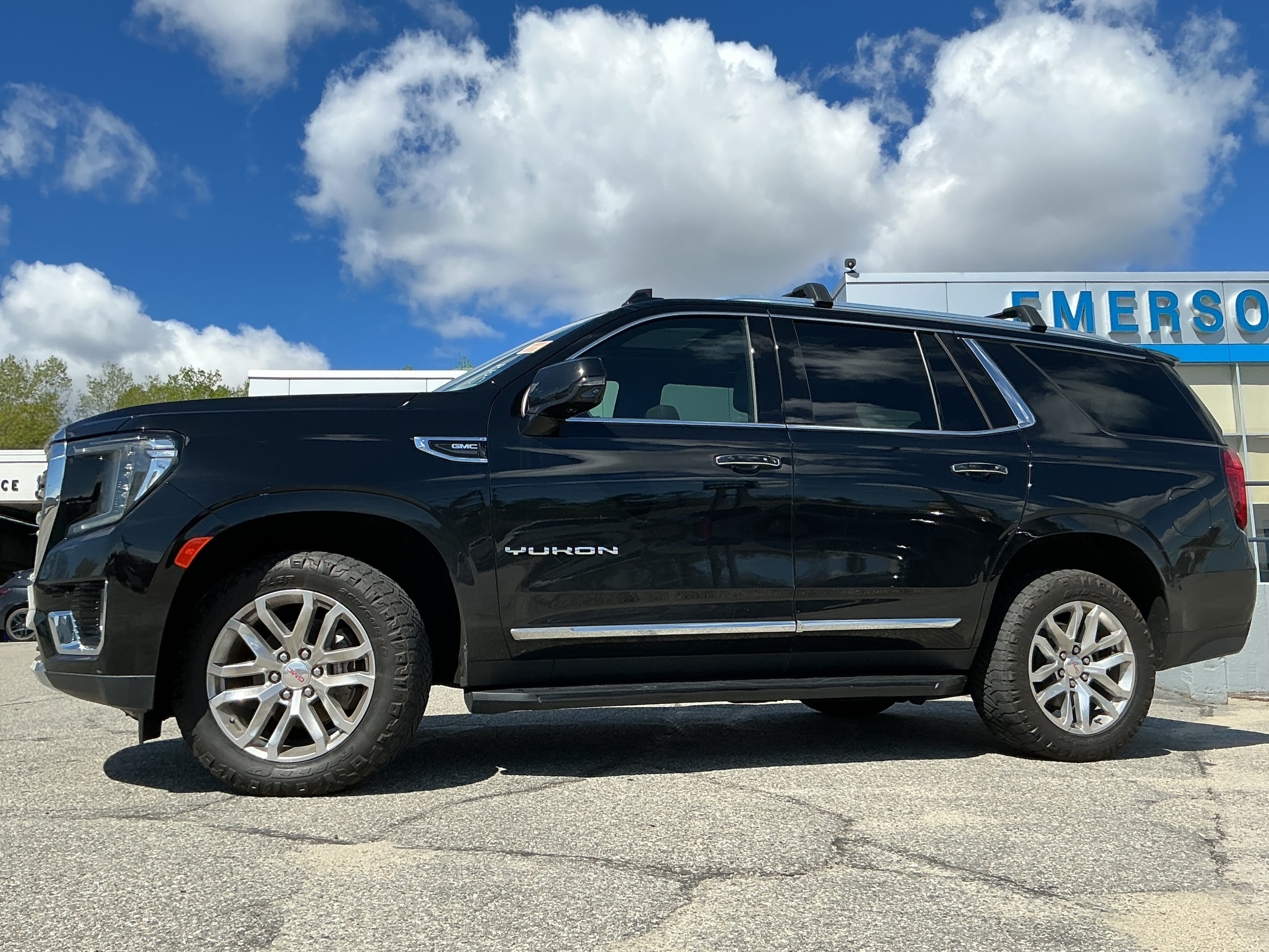 2022 GMC Yukon 4WD SLT's photo