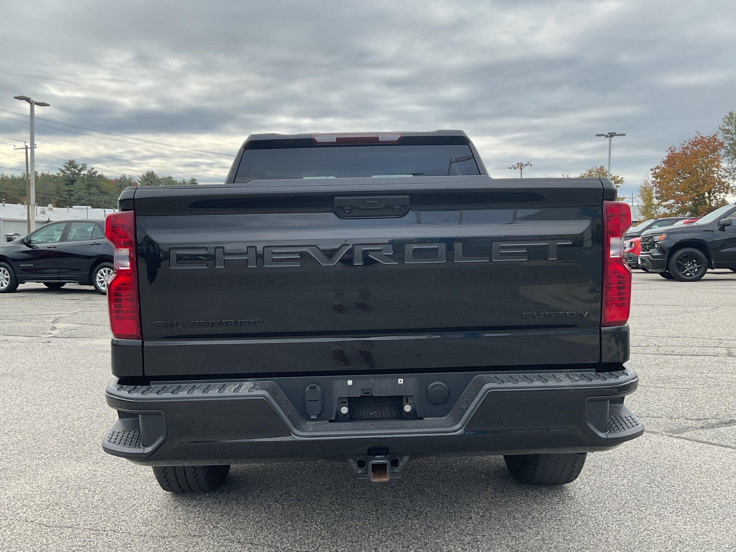 2023 Chevrolet Silverado 1500 Custom photo 2