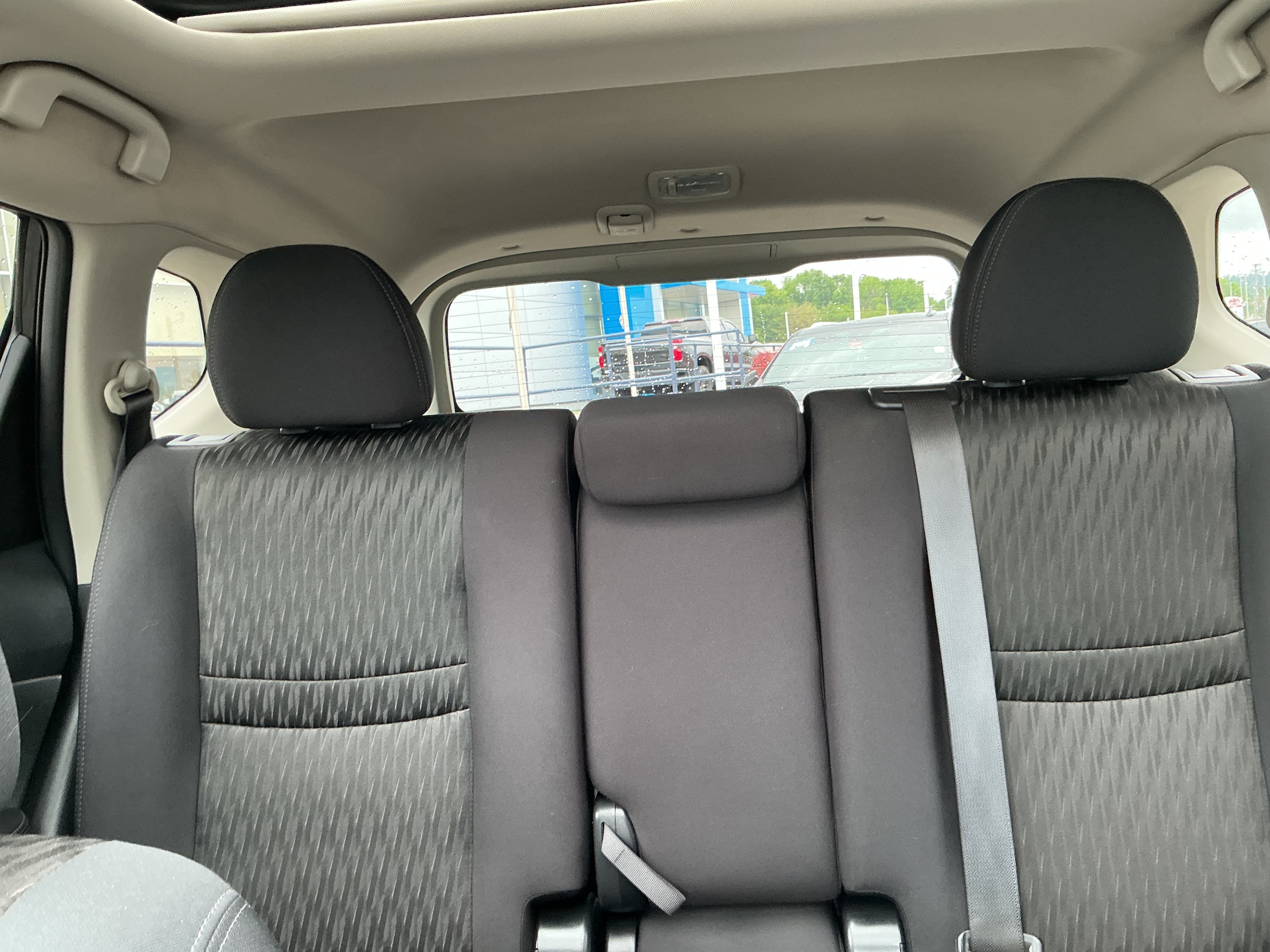 2017 Nissan Rogue SV - Photo 9