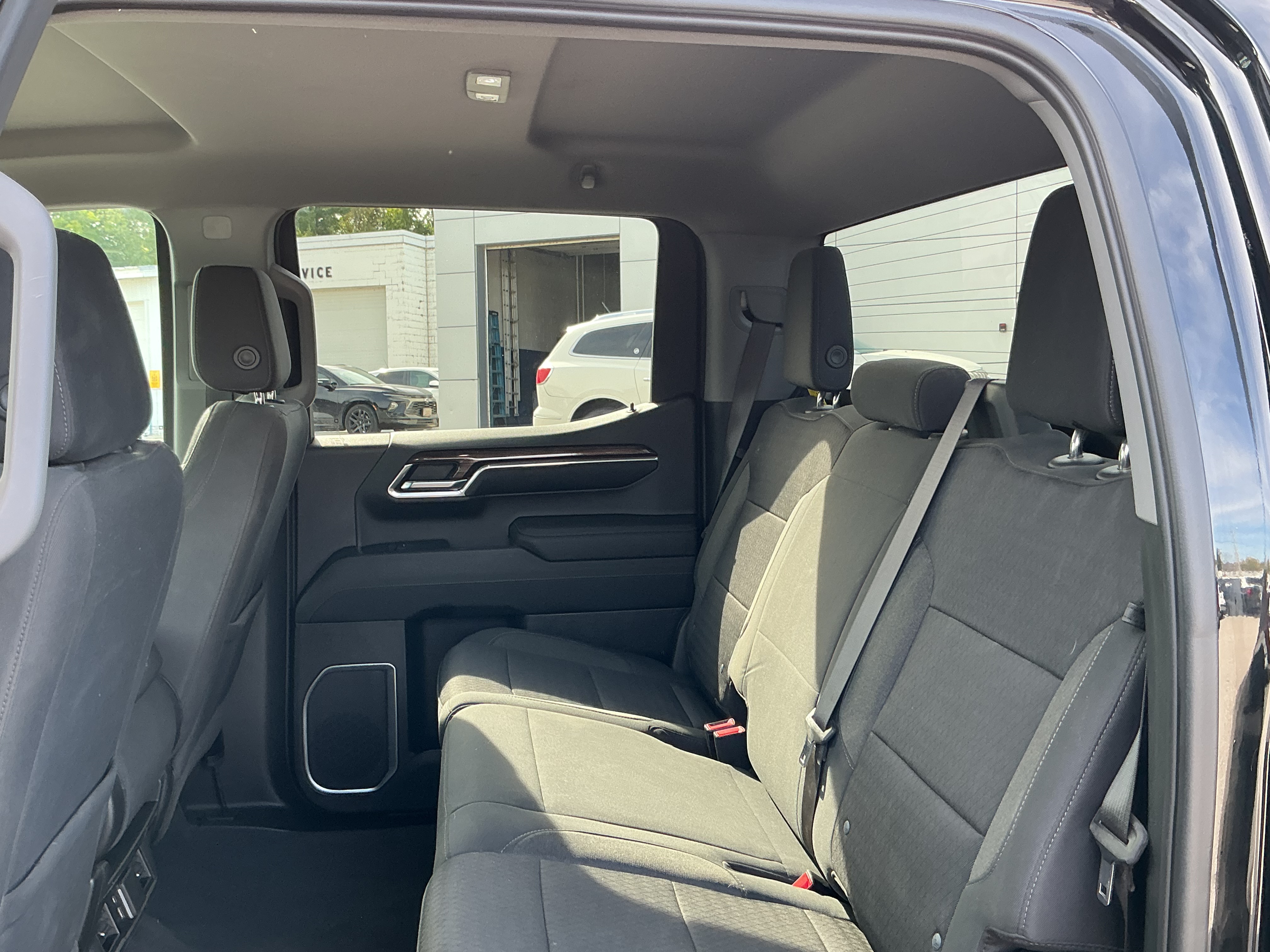 2023 Chevrolet Silverado 1500 LT - Photo 13