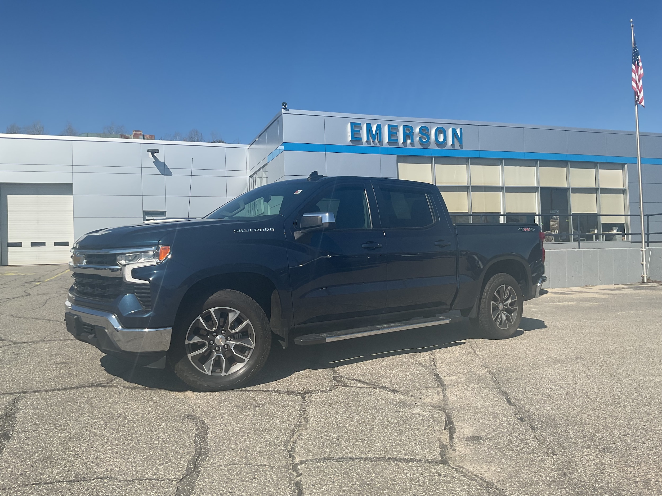 Certified 2022 Chevrolet Silverado 1500 LT with VIN 3GCPDKEK0NG512479 for sale in Auburn, ME