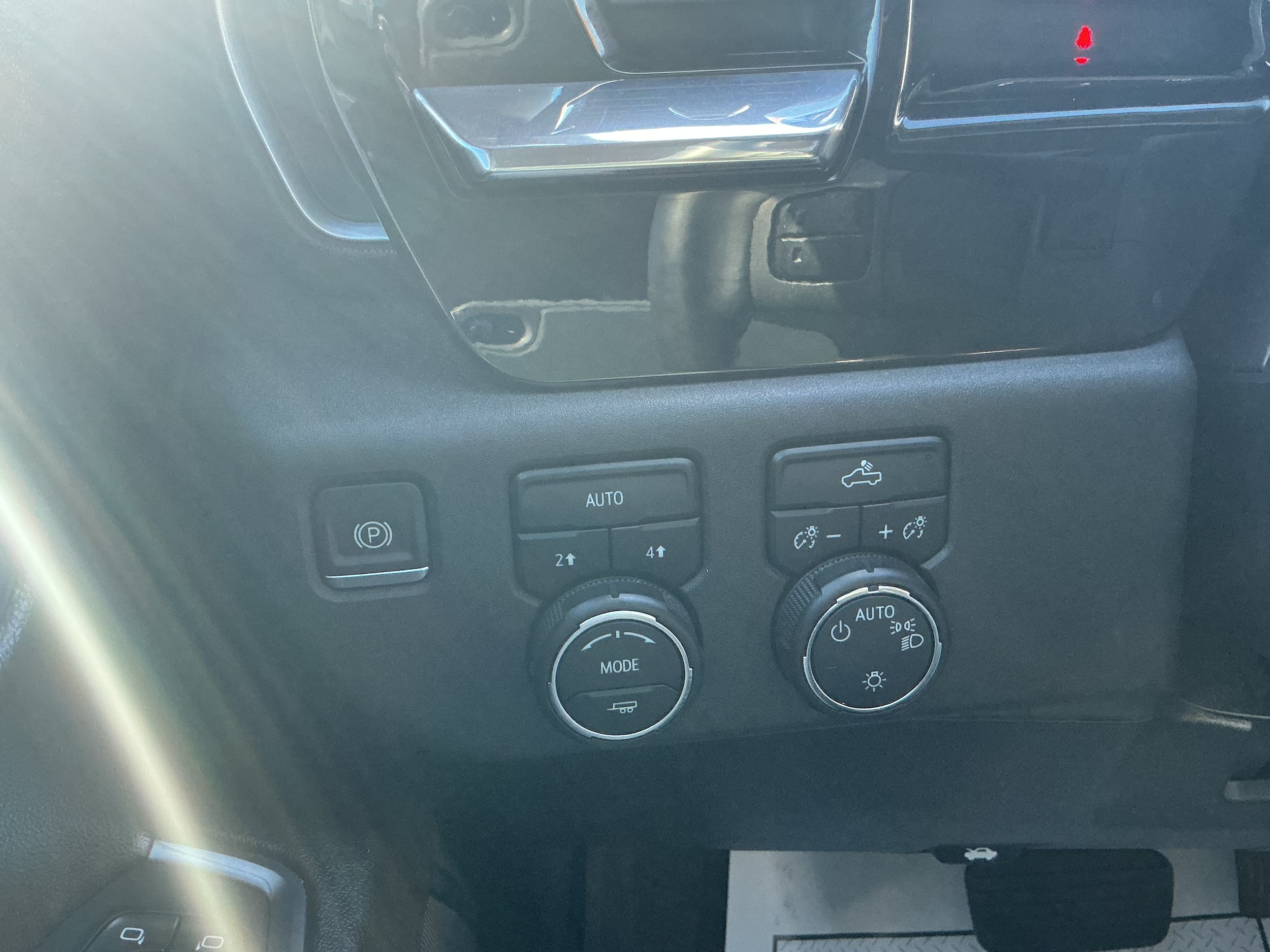 2024 Chevrolet Silverado 1500 LT - Photo 13