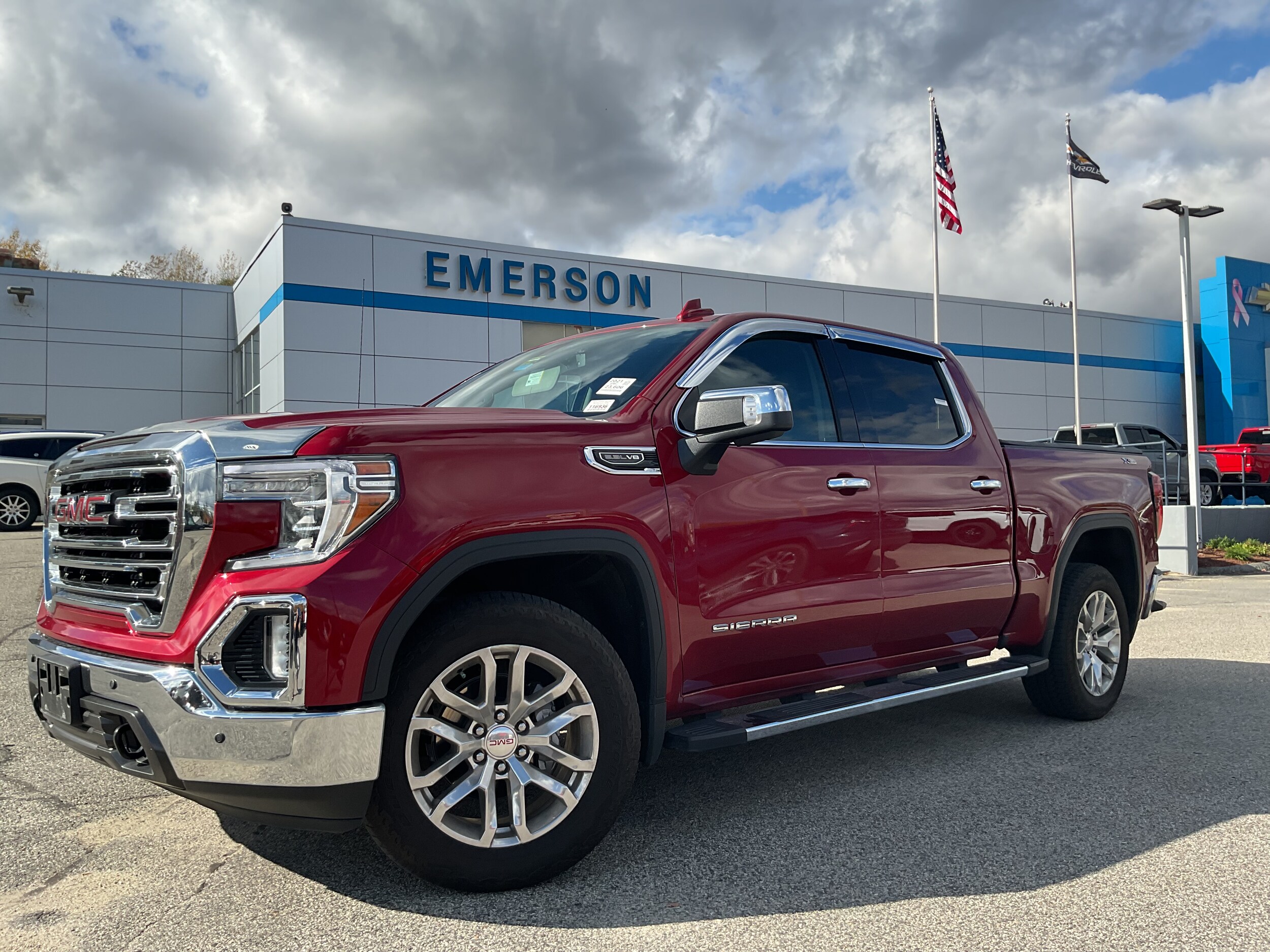2021 Gmc Sierra 1500 SLT photo 3
