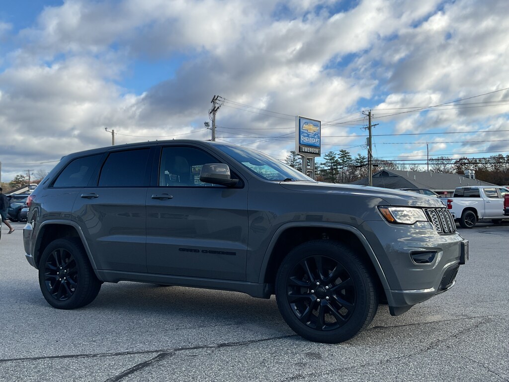 Used 2020 Jeep Grand Cherokee Altitude