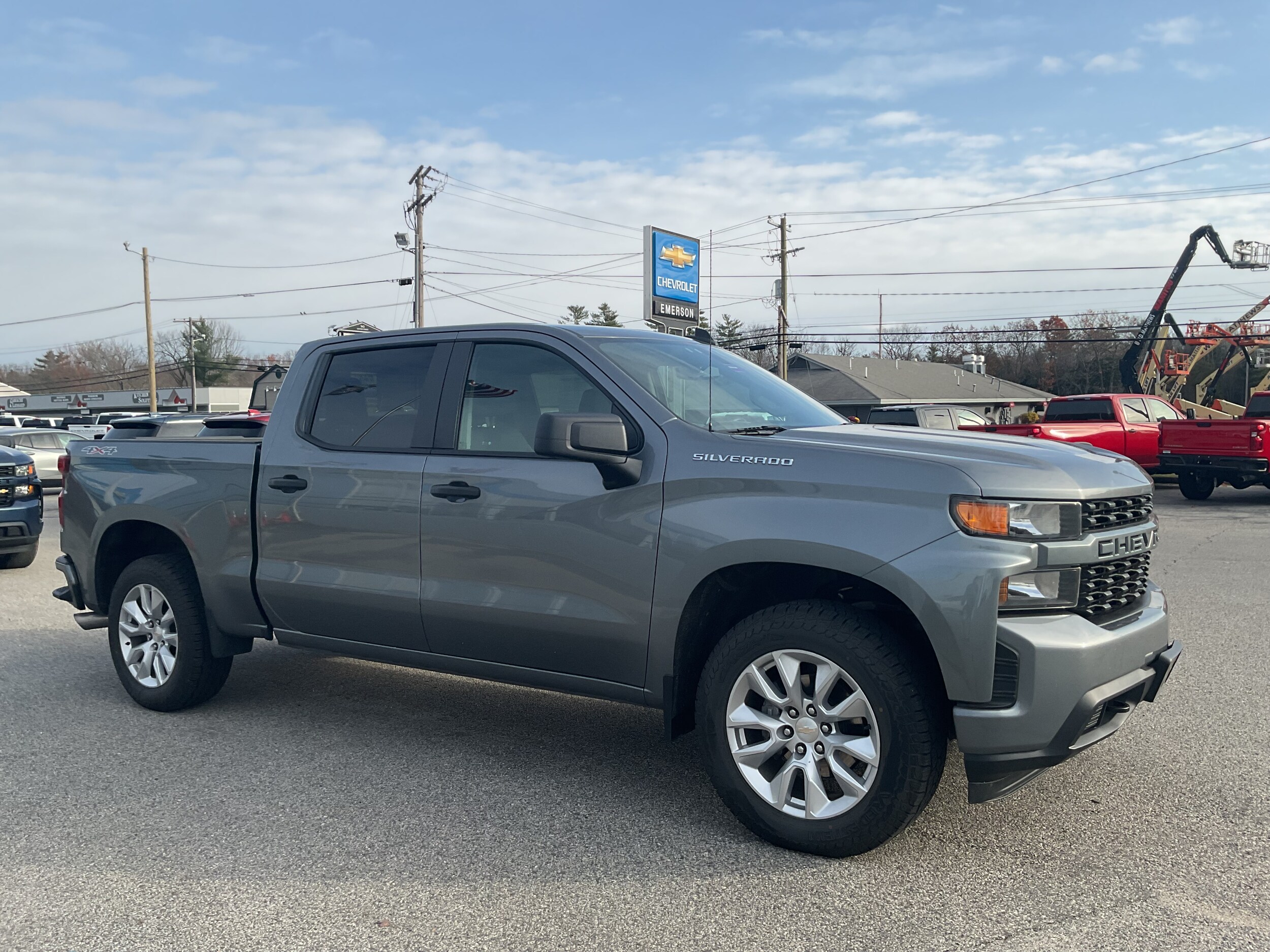 2020 Chevrolet Silverado 1500 Custom photo 2