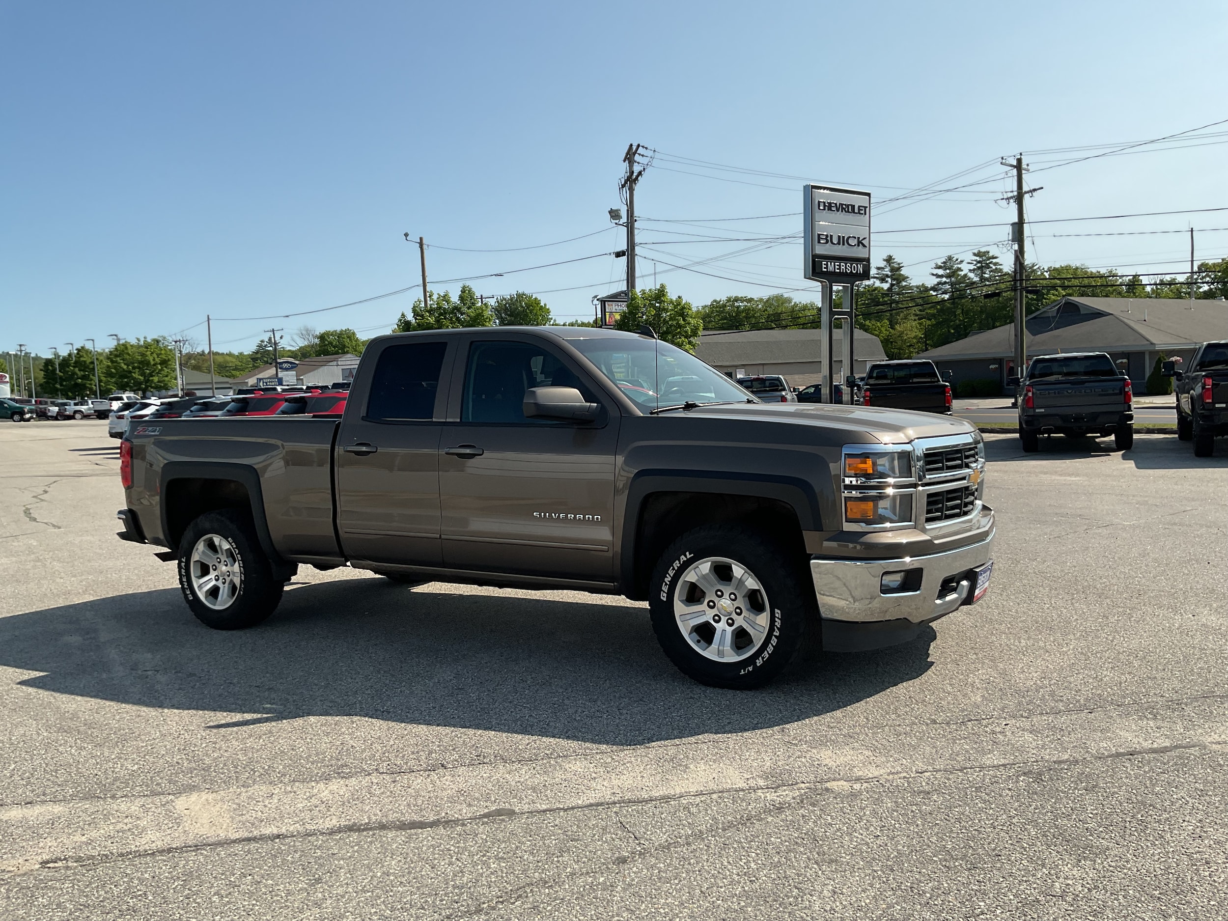 Used 2015 Chevrolet Silverado 1500 2LT with VIN 1GCVKREC1FZ407949 for sale in Auburn, ME