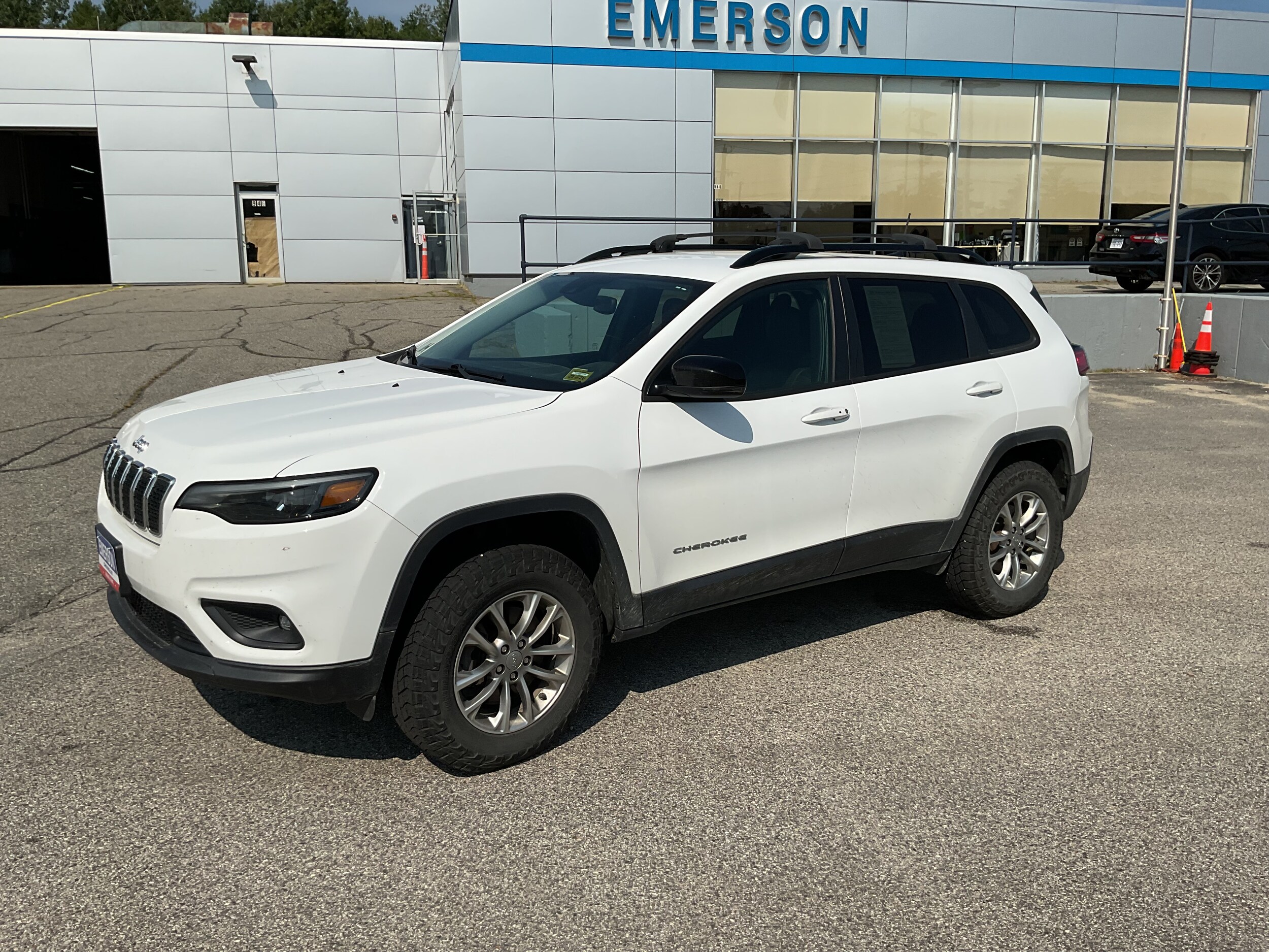 2022 Jeep Cherokee Latitude Lux photo 4