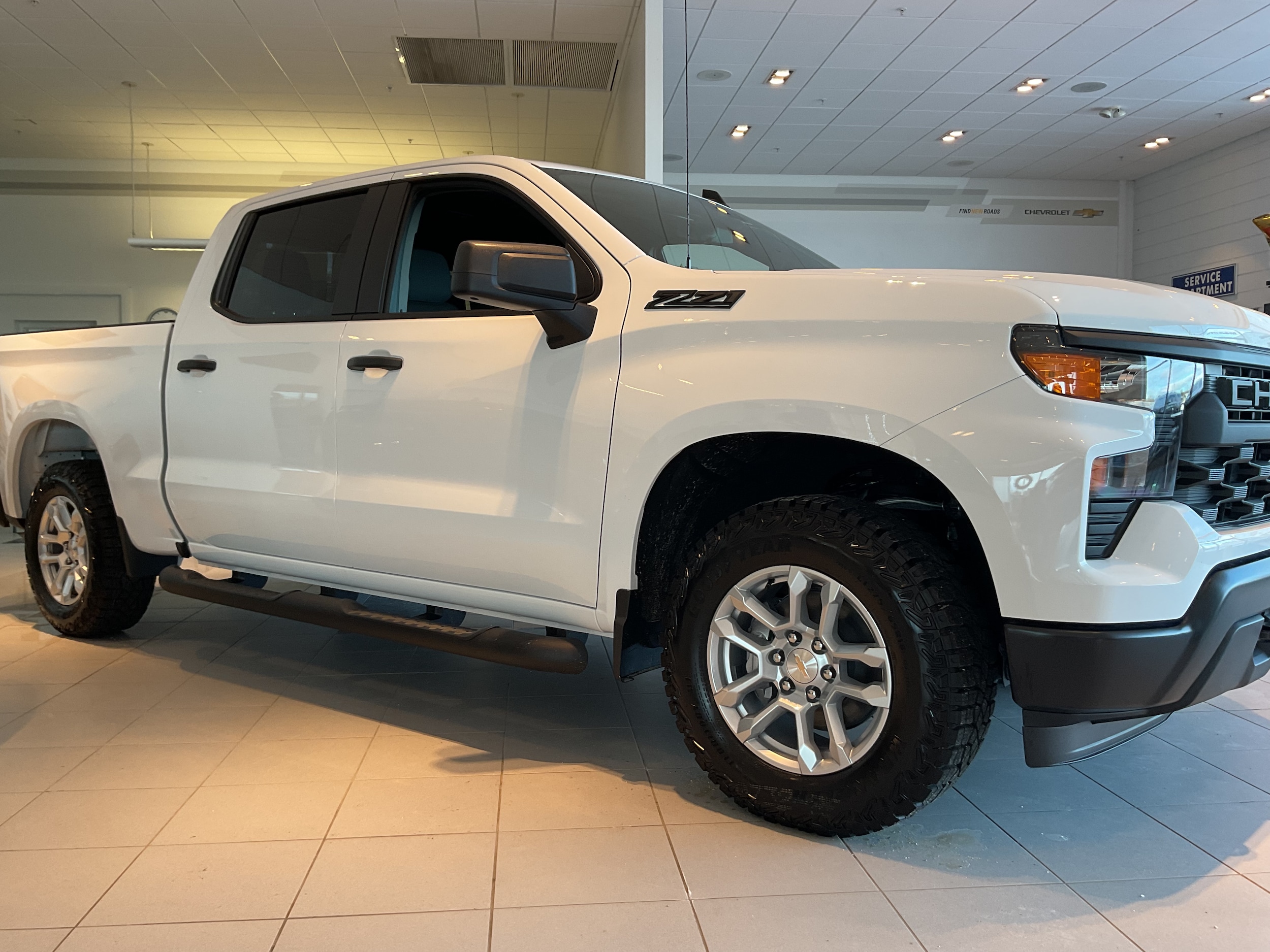 2026 Chevrolet Silverado Base's photo