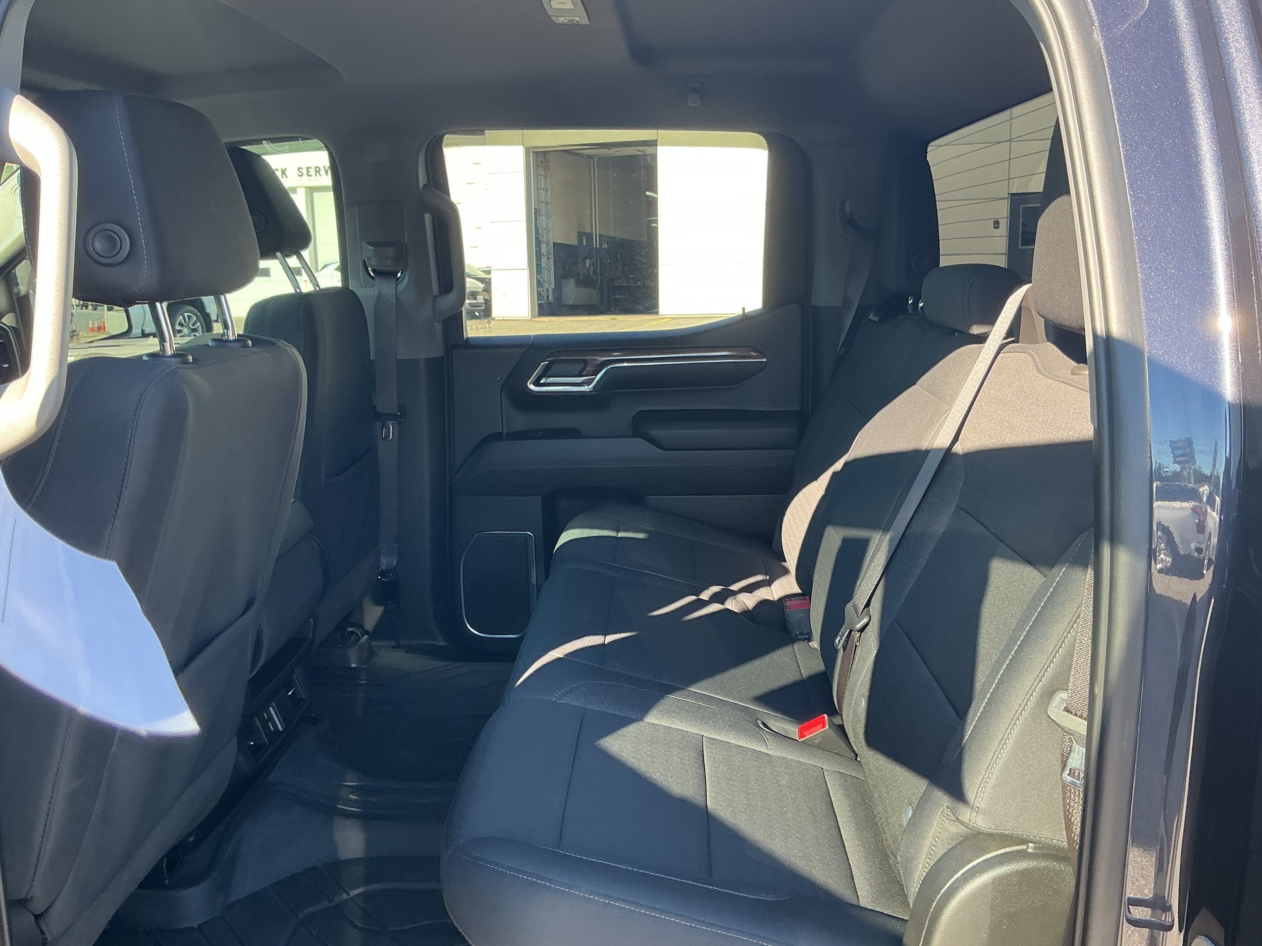 2024 Chevrolet Silverado 1500 LT - Photo 11