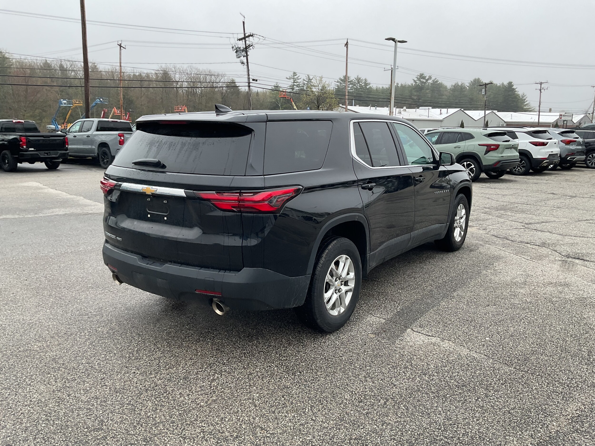 2022 Chevrolet Traverse LS photo 3