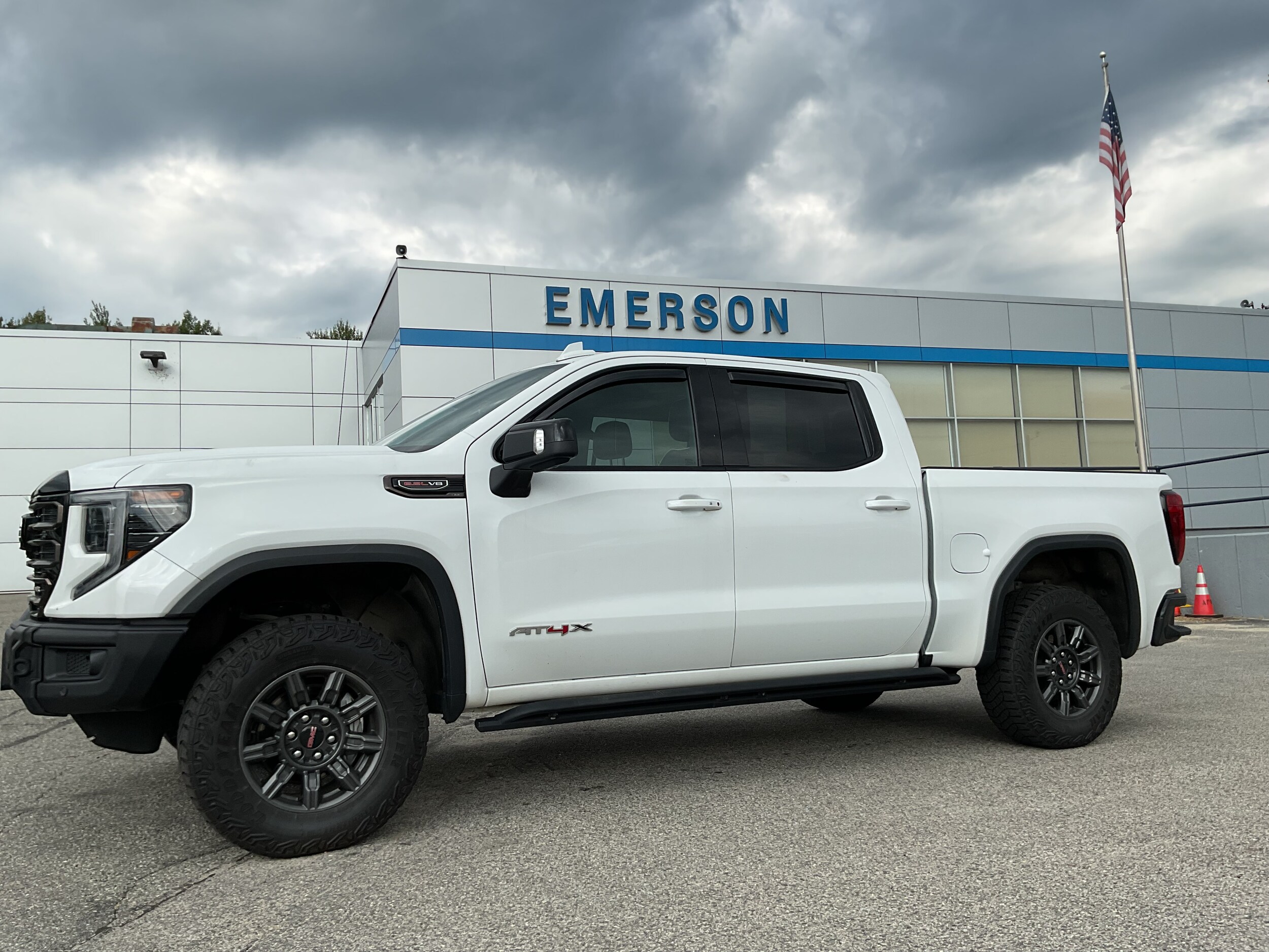 2024 Gmc Sierra 1500 AT4X photo 2