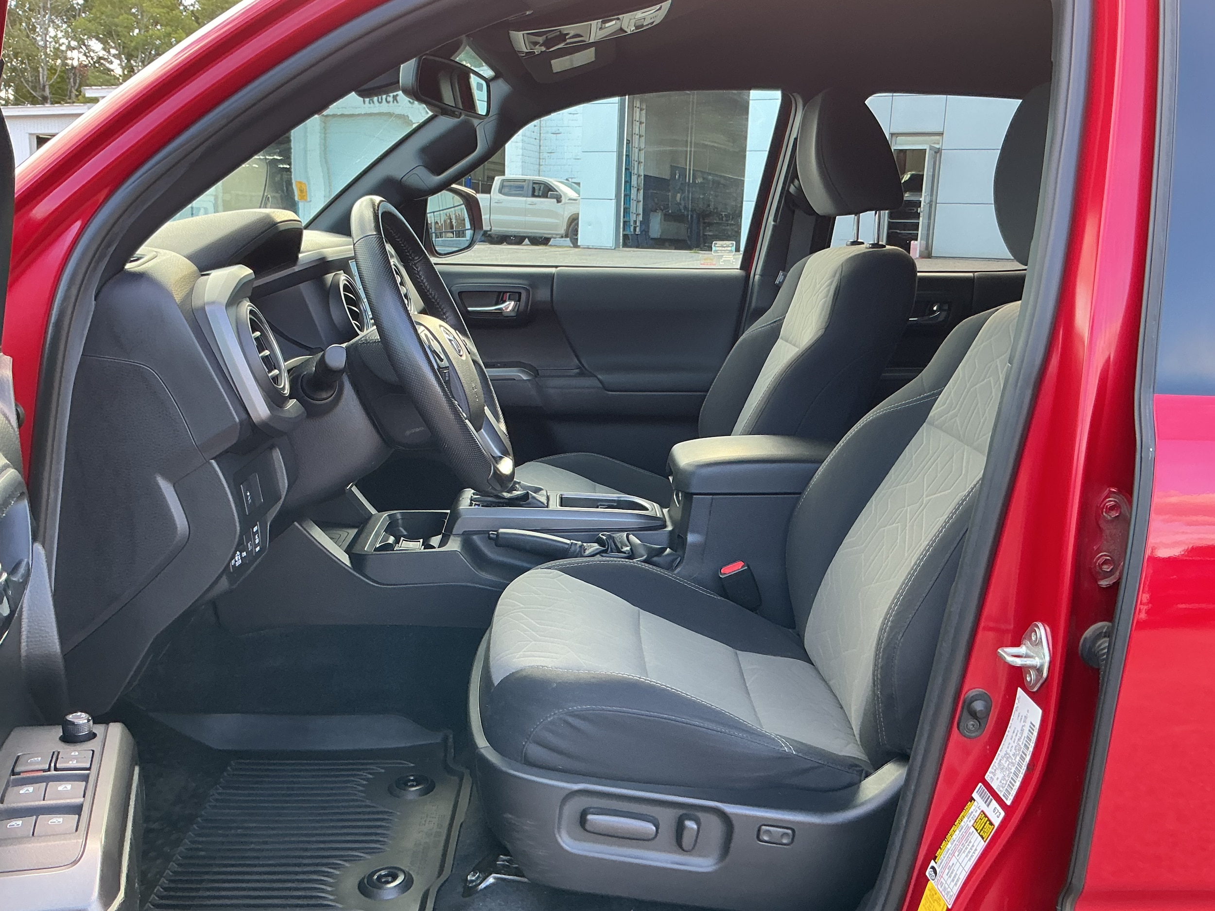 2021 Toyota Tacoma TRD Off Road - Photo 7