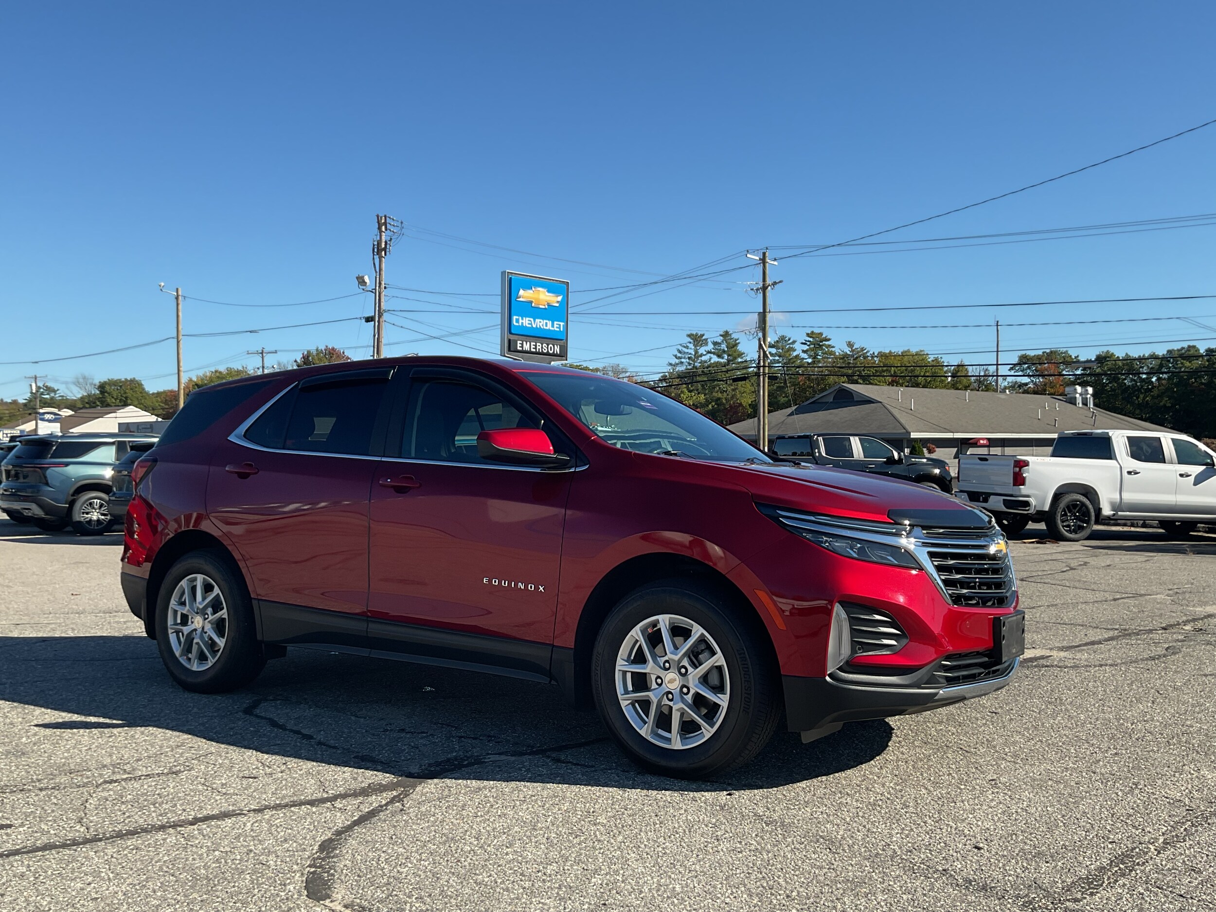 2023 Chevrolet Equinox LT photo 2