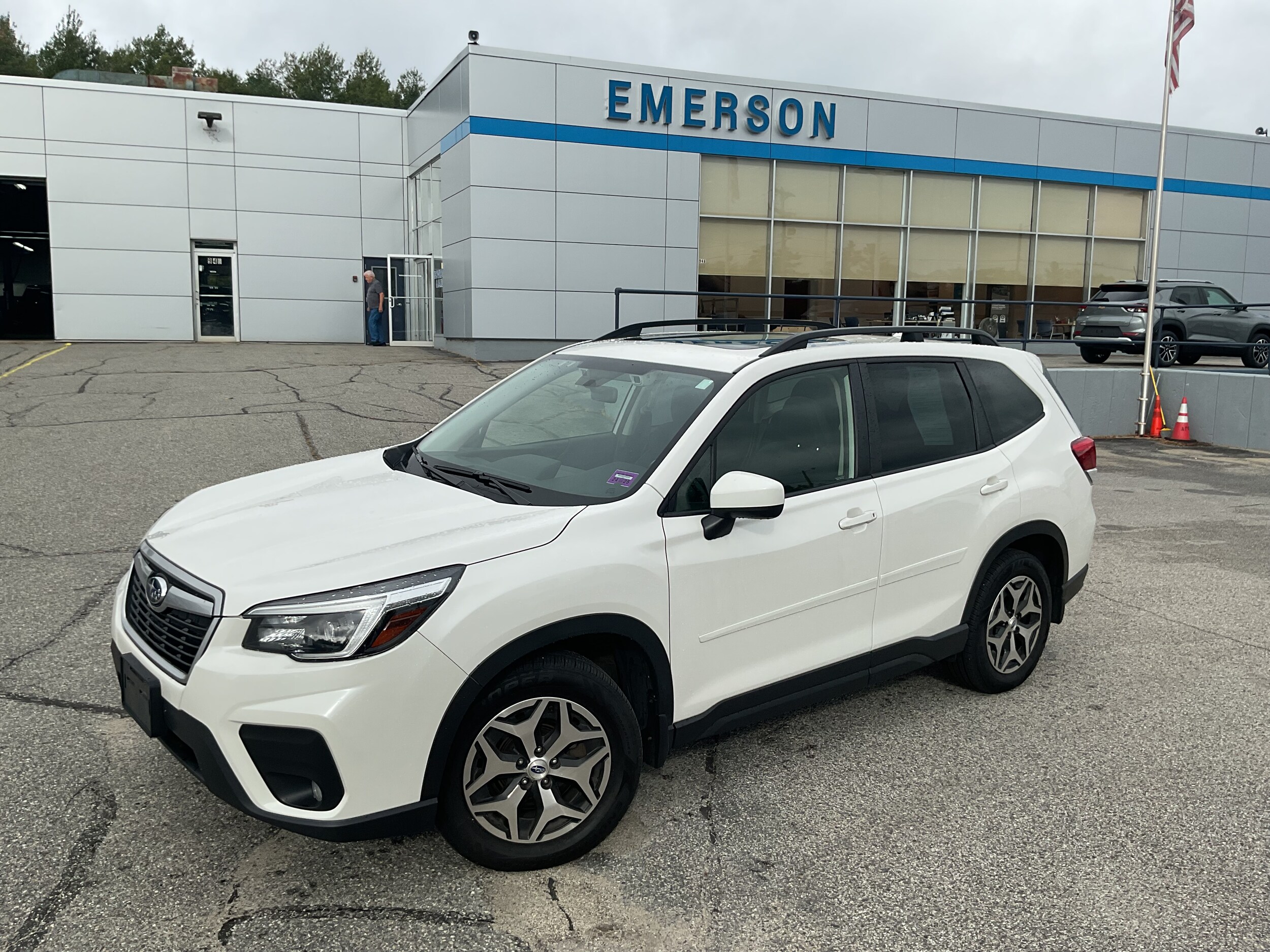 2021 Subaru Forester Premium photo 2