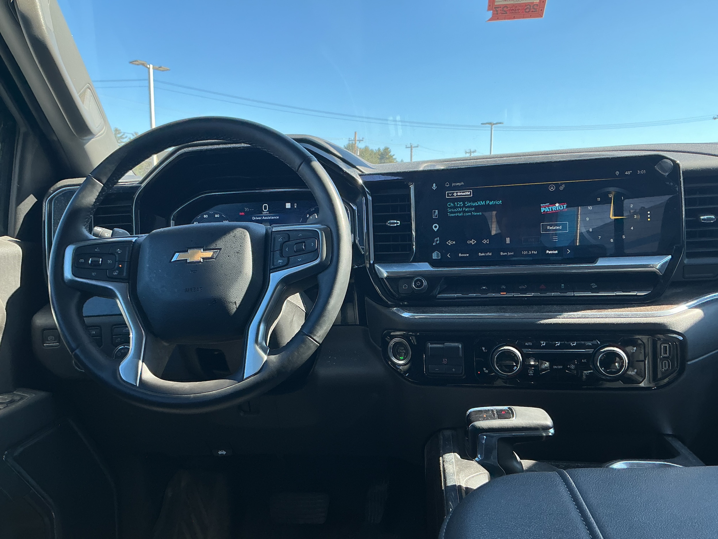 2023 Chevrolet Silverado 1500 LT - Photo 6