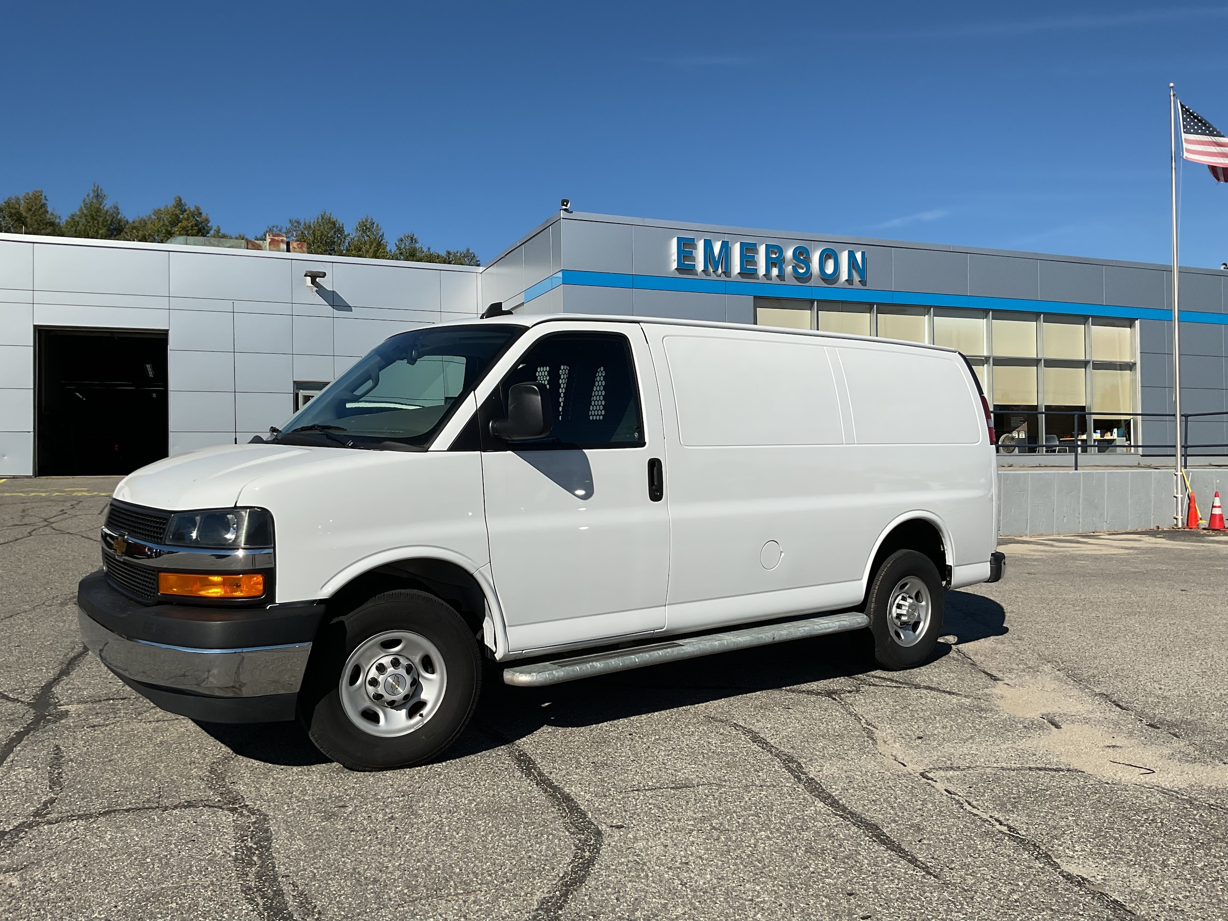 2023 Chevrolet Express Cargo Work Van's photo