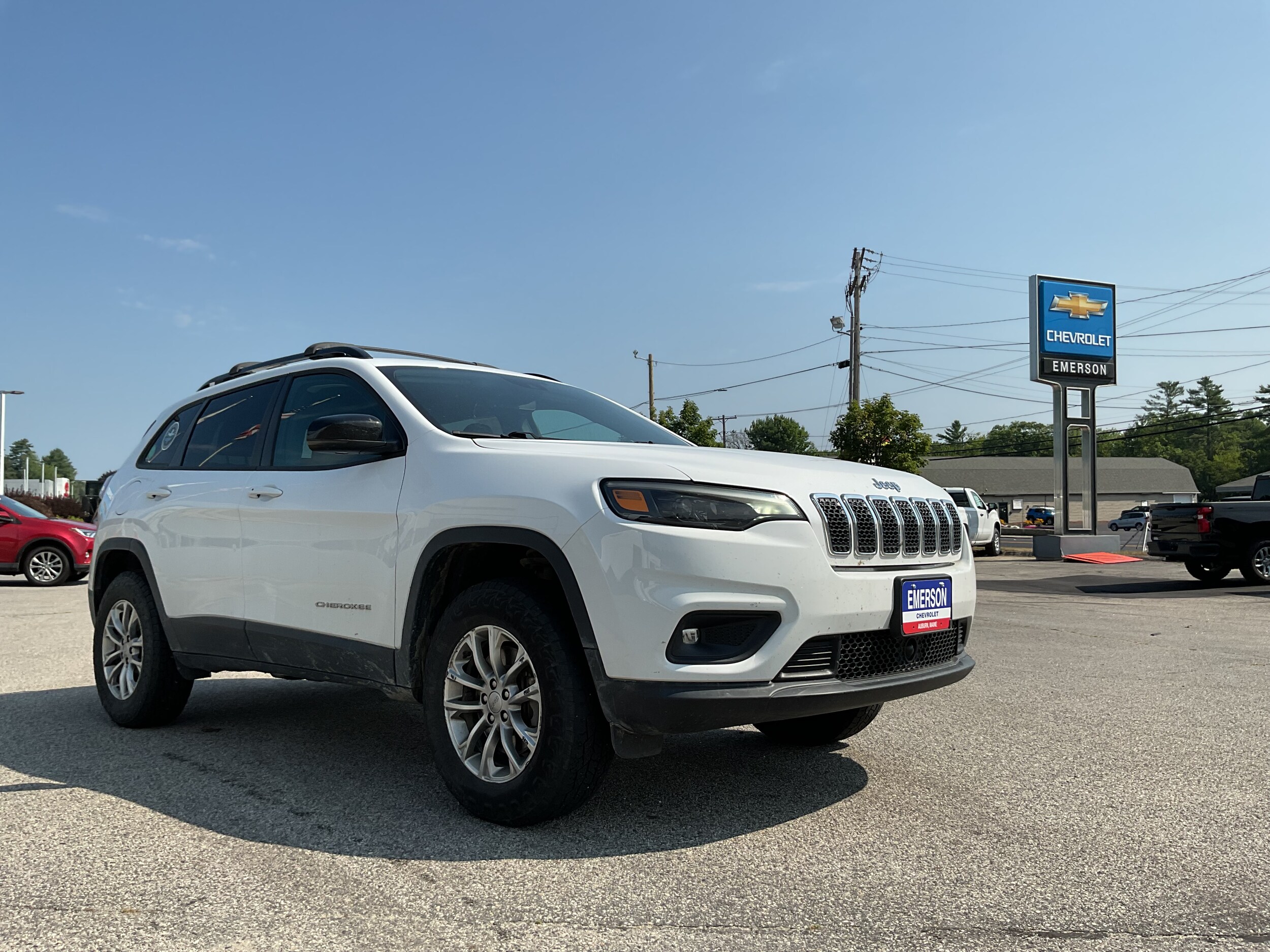2022 Jeep Cherokee Latitude Lux photo 3