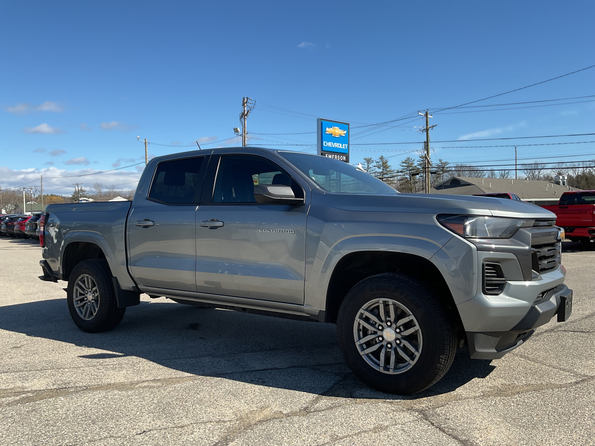 2024 Chevrolet Colorado LT - Photo 6