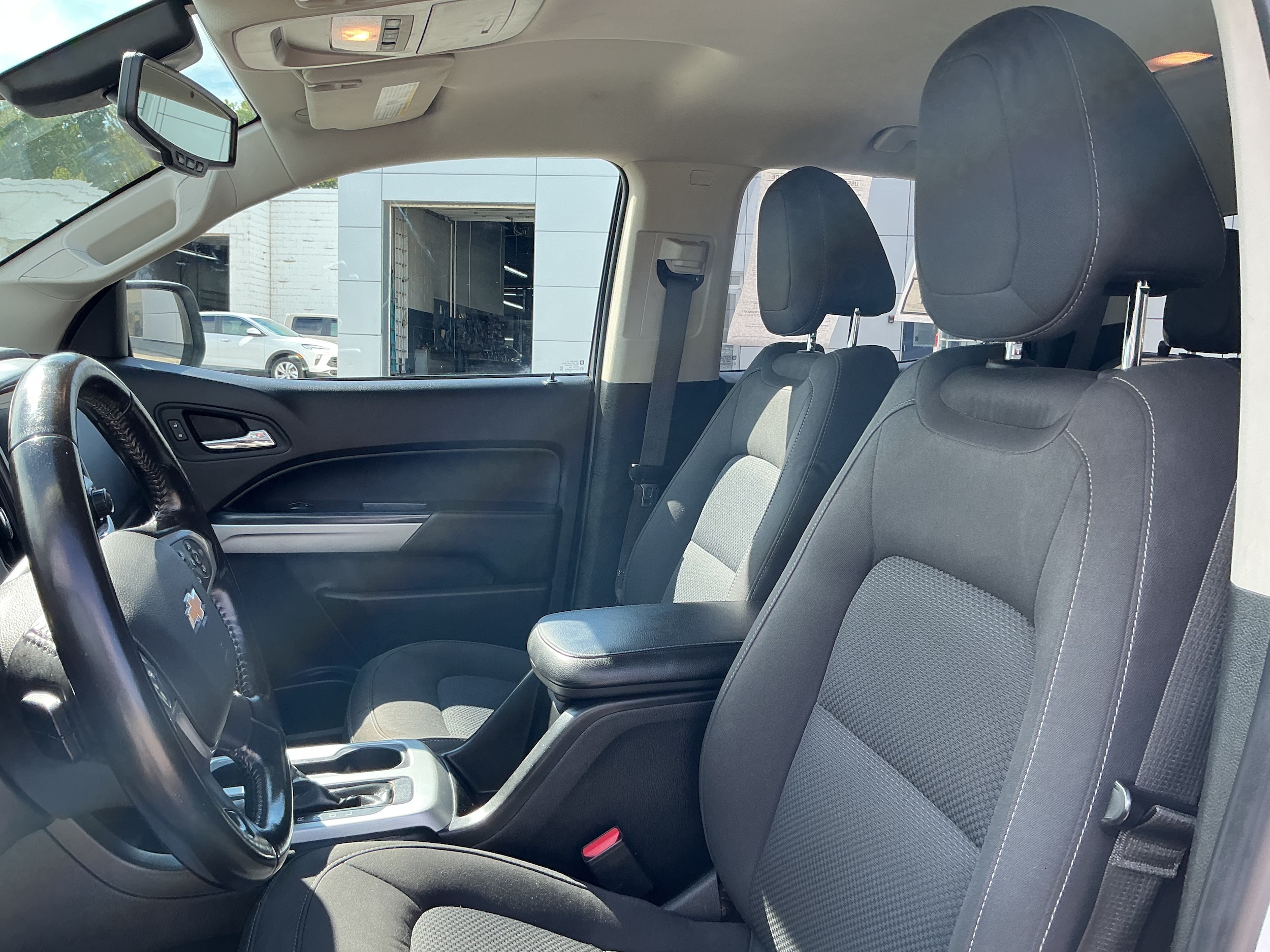 2021 Chevrolet Colorado LT - Photo 9