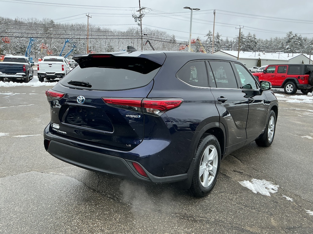 Used 2022 Toyota Highlander Hybrid LE suv