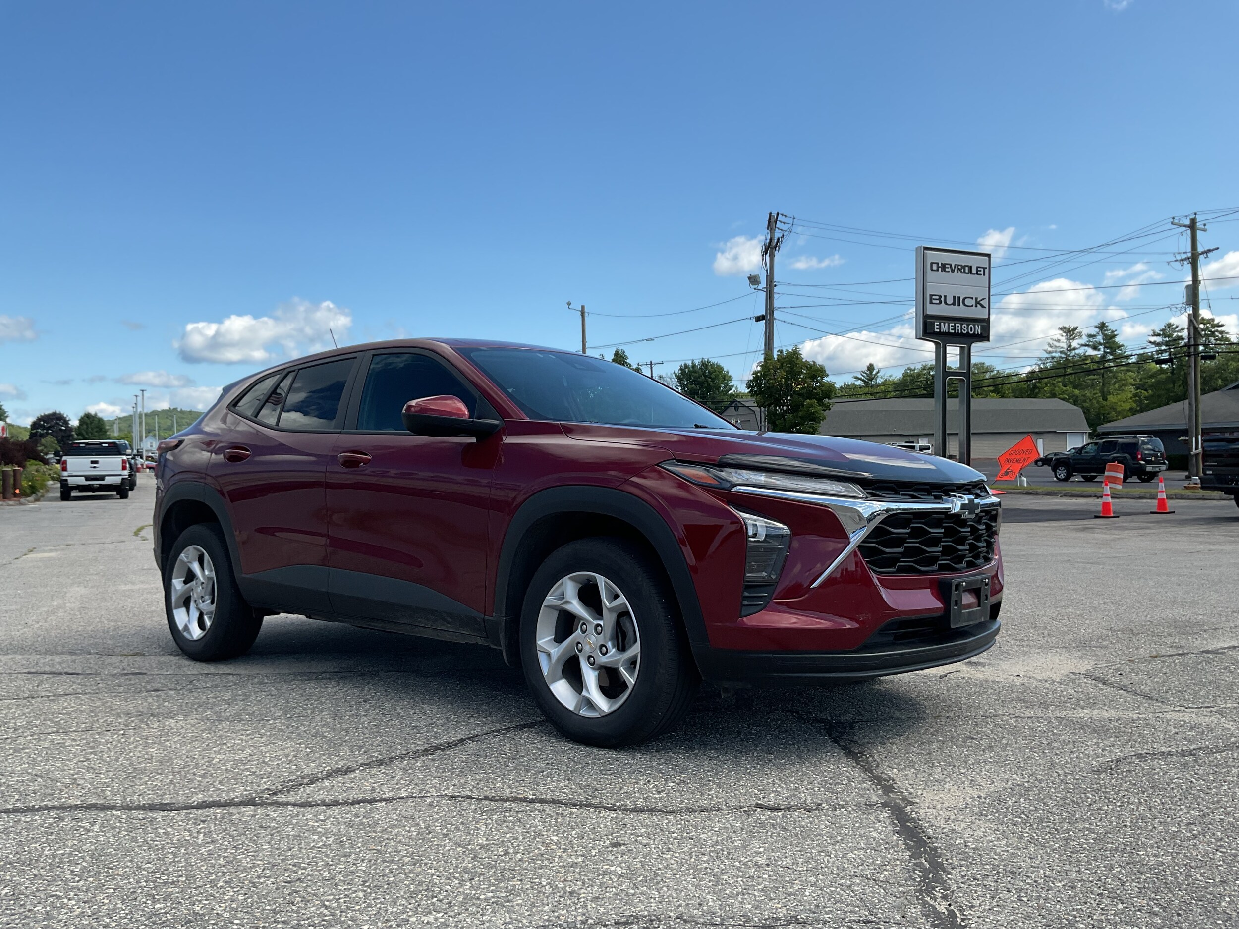 2024 Chevrolet Trax LS photo 3