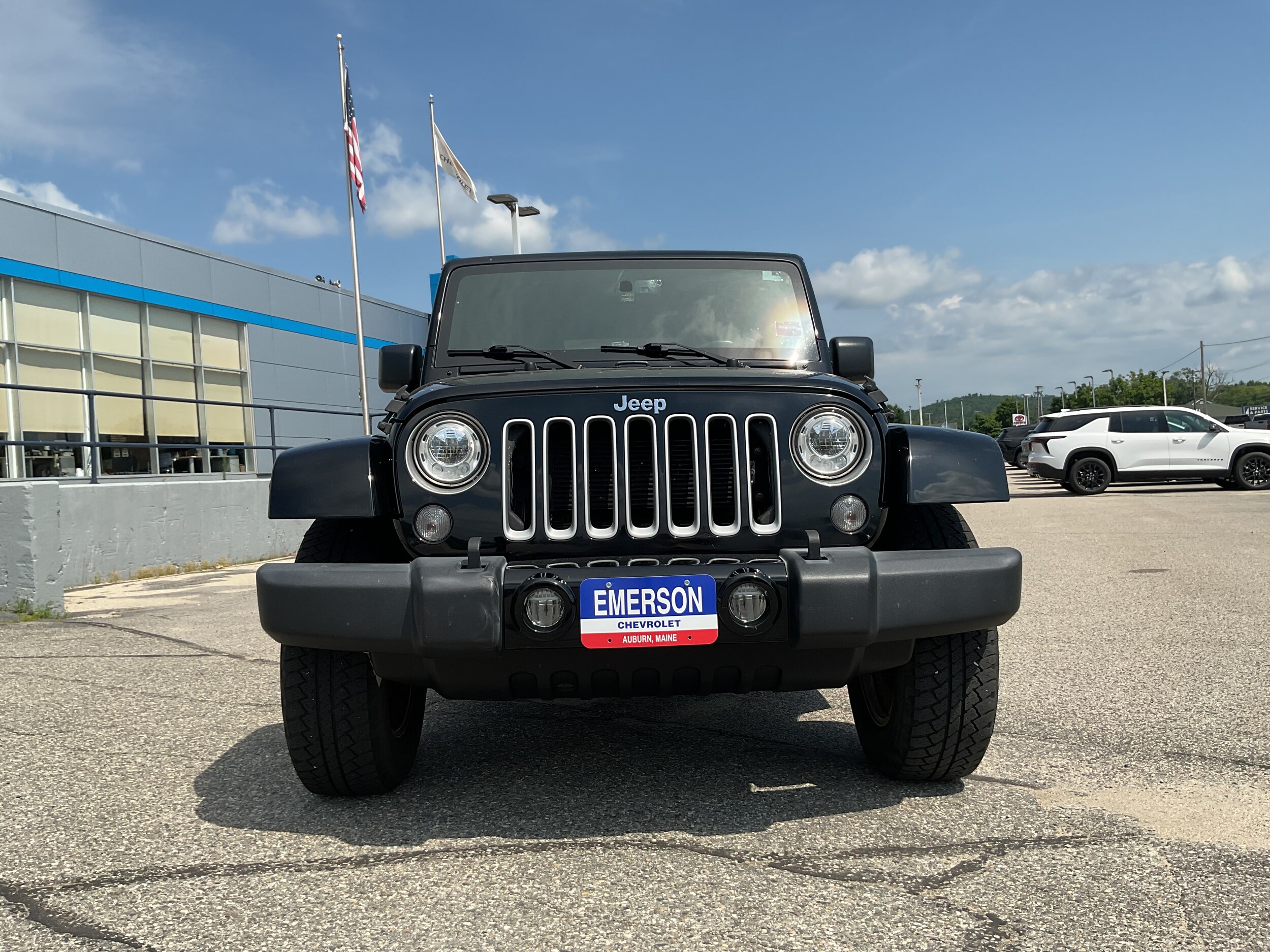 2017 Jeep Wrangler Unlimited Sahara photo 3