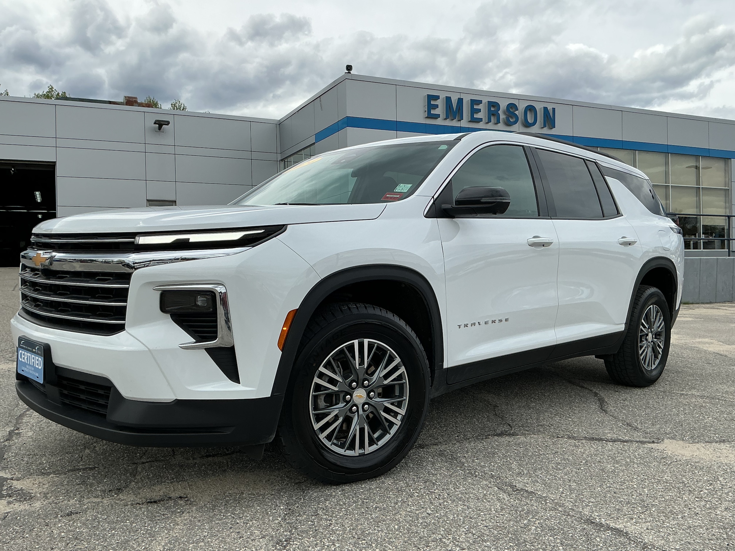 2024 Chevrolet Traverse AWD LT's photo
