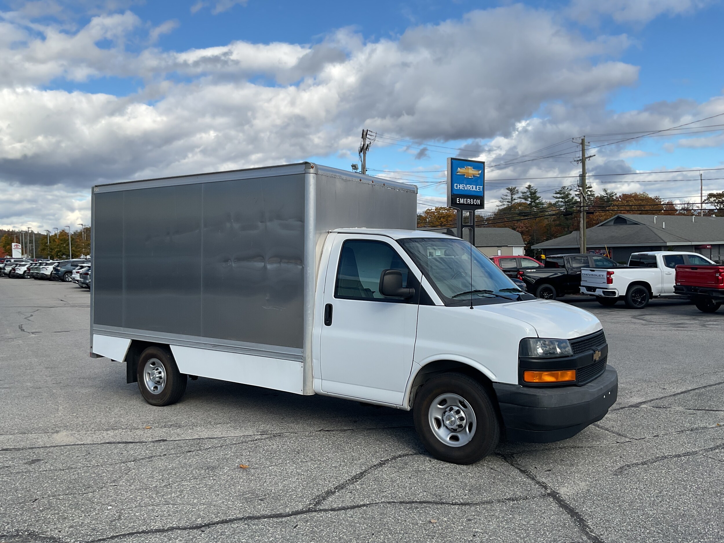 2023 Chevrolet Express 3500 Cutaway Van photo 2