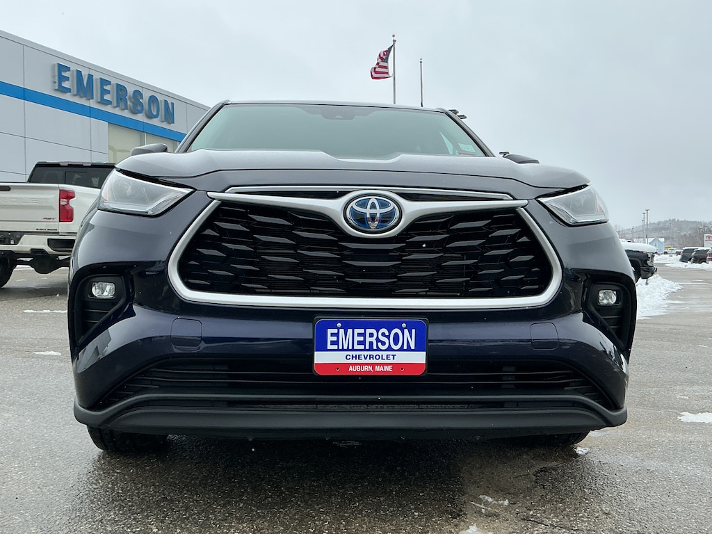 Used 2022 Toyota Highlander Hybrid LE suv