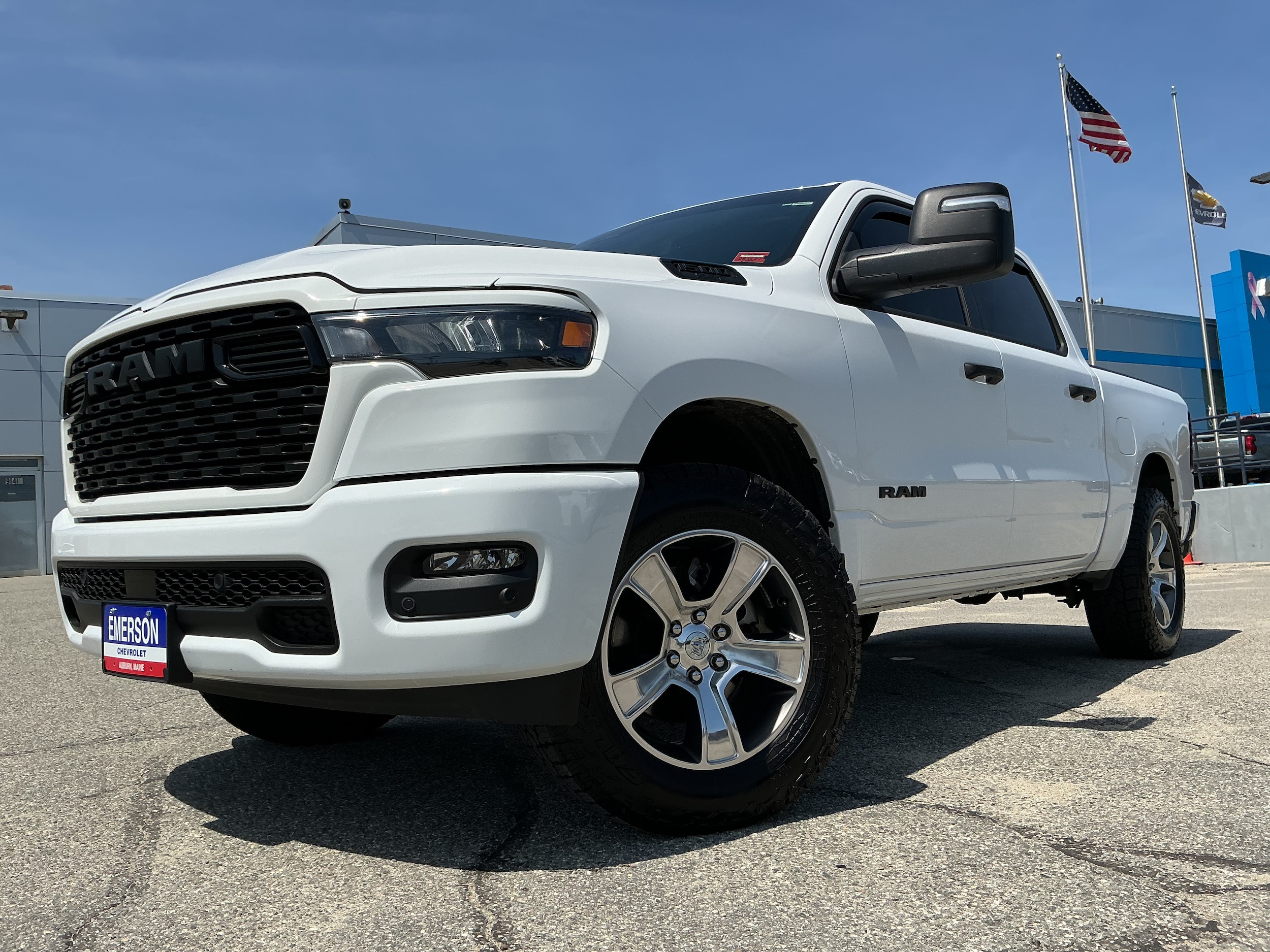 2025 RAM 1500 Tradesman 4x4 Crew Cab 5'7's photo