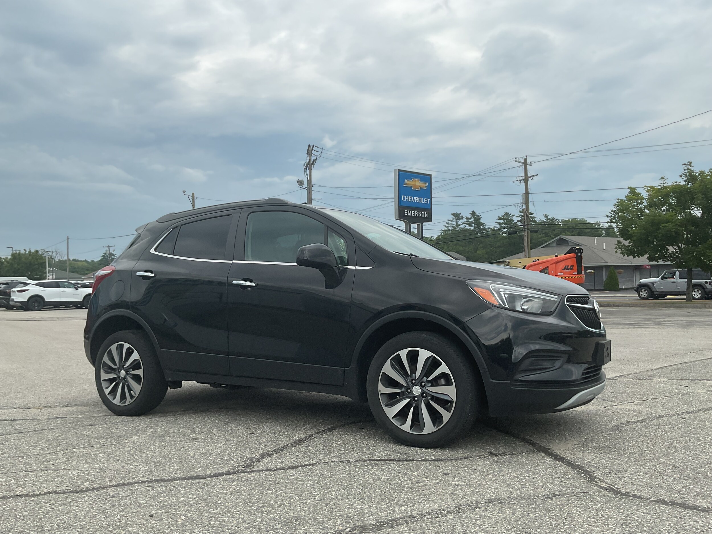 2022 Buick Encore Preferred photo 2
