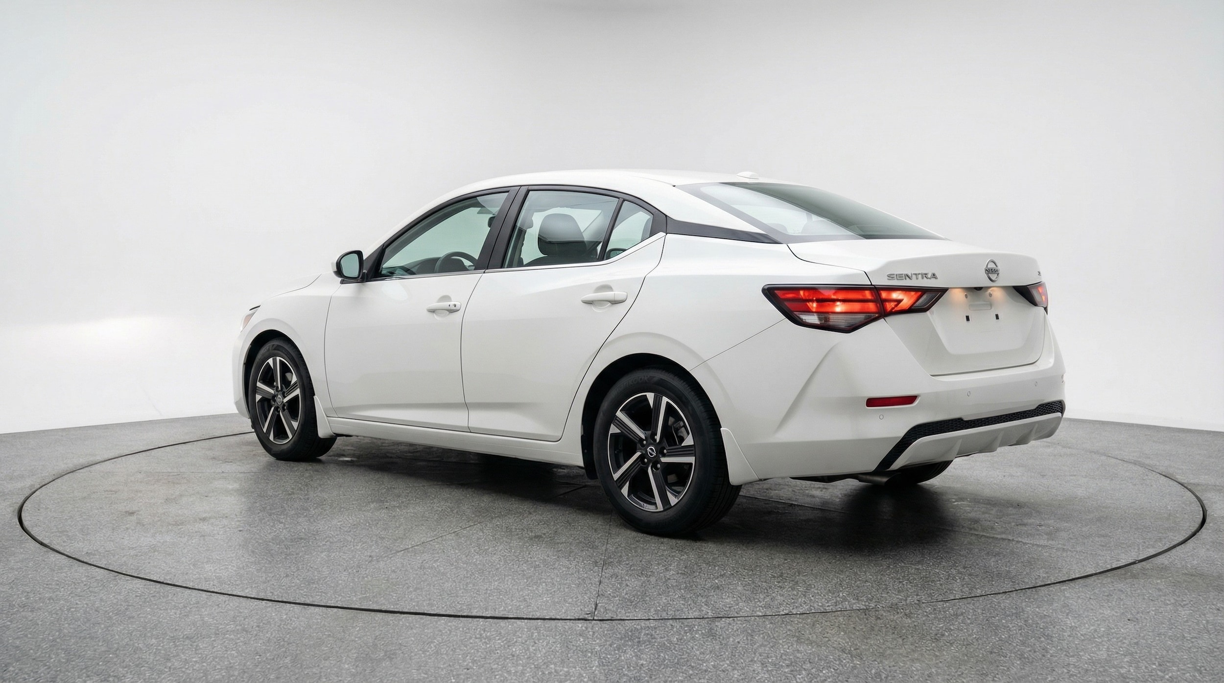 Thumbnail: 2025 Nissan Sentra - 5