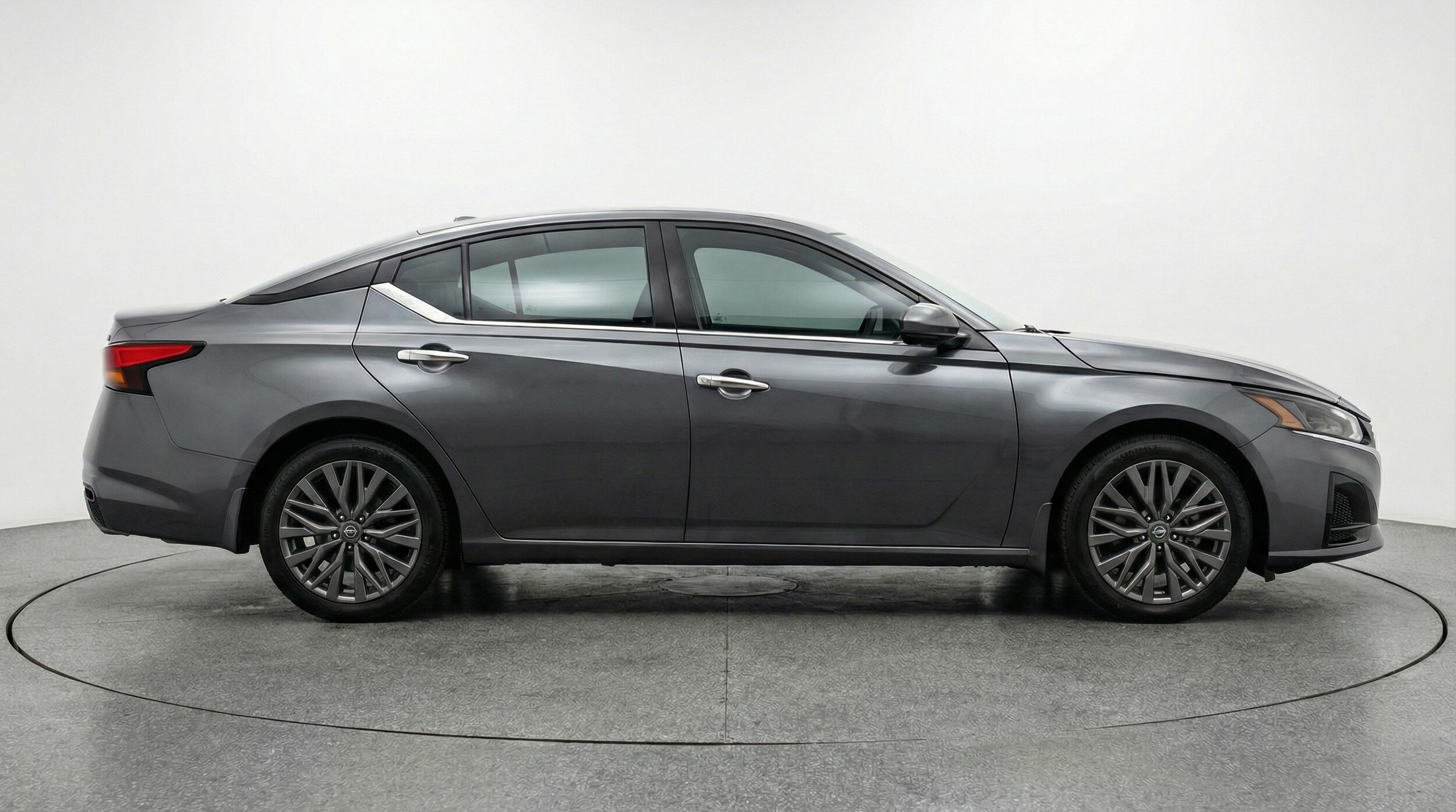 Thumbnail: 2025 Nissan Altima - 8