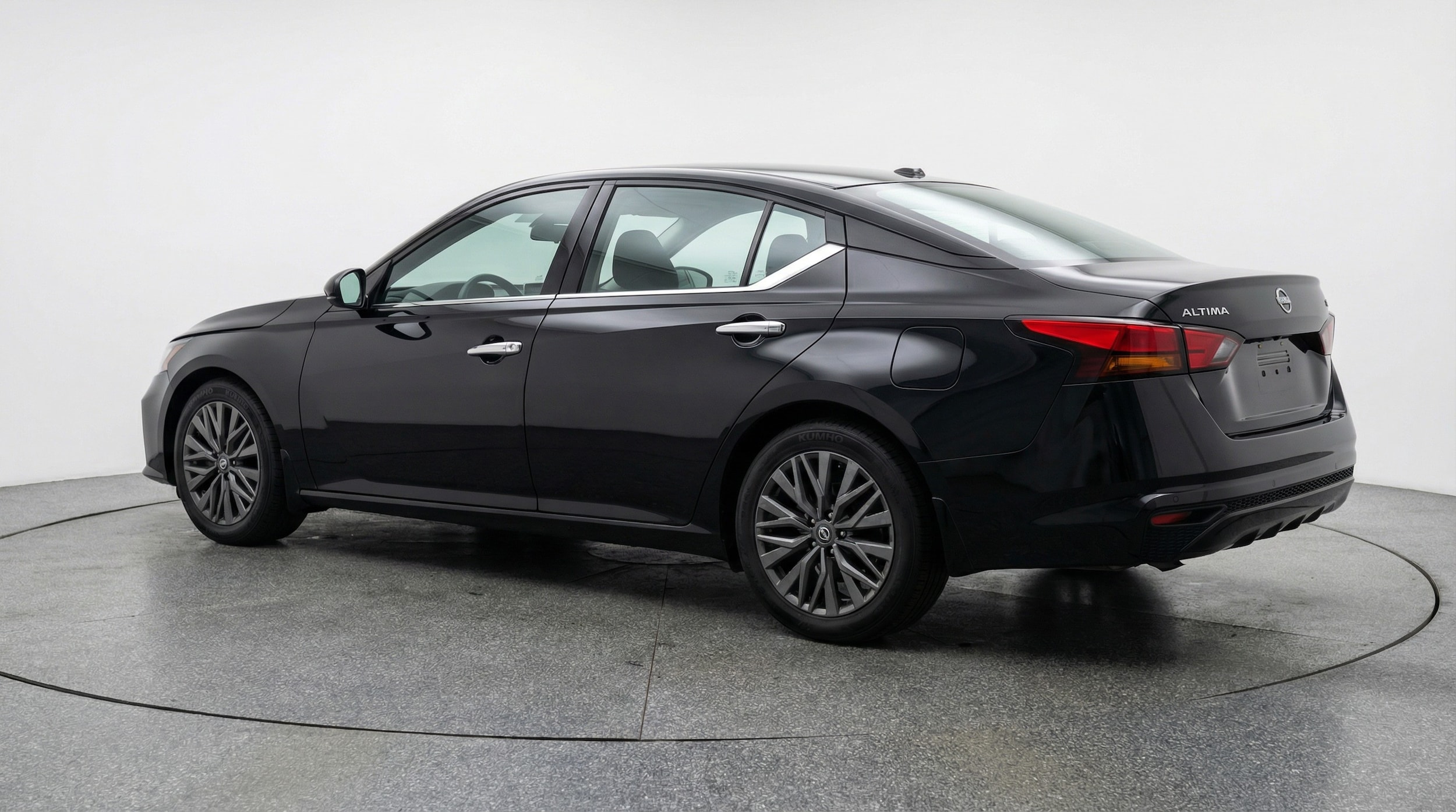 Thumbnail: 2025 Nissan Altima - 5