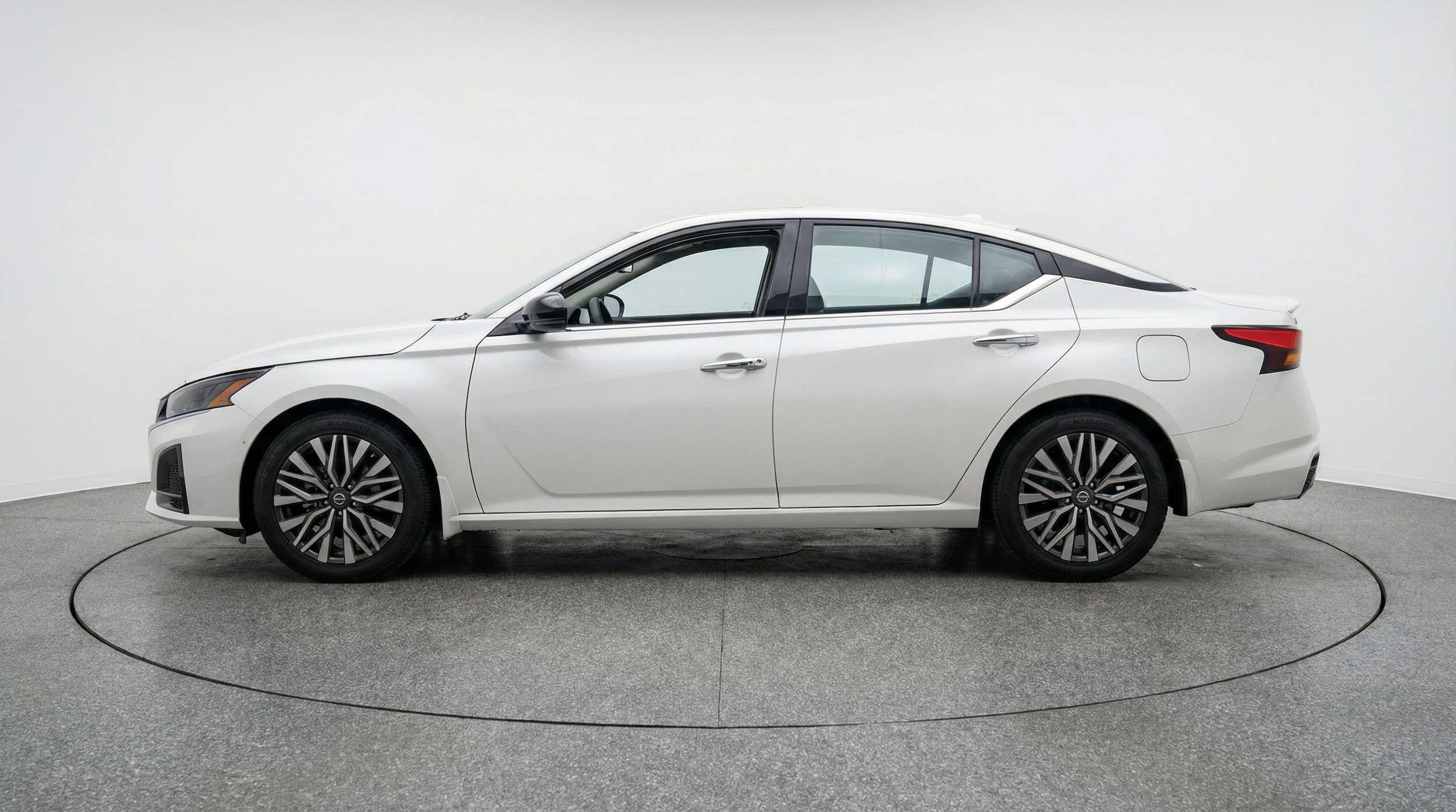 Thumbnail: 2025 Nissan Altima - 4