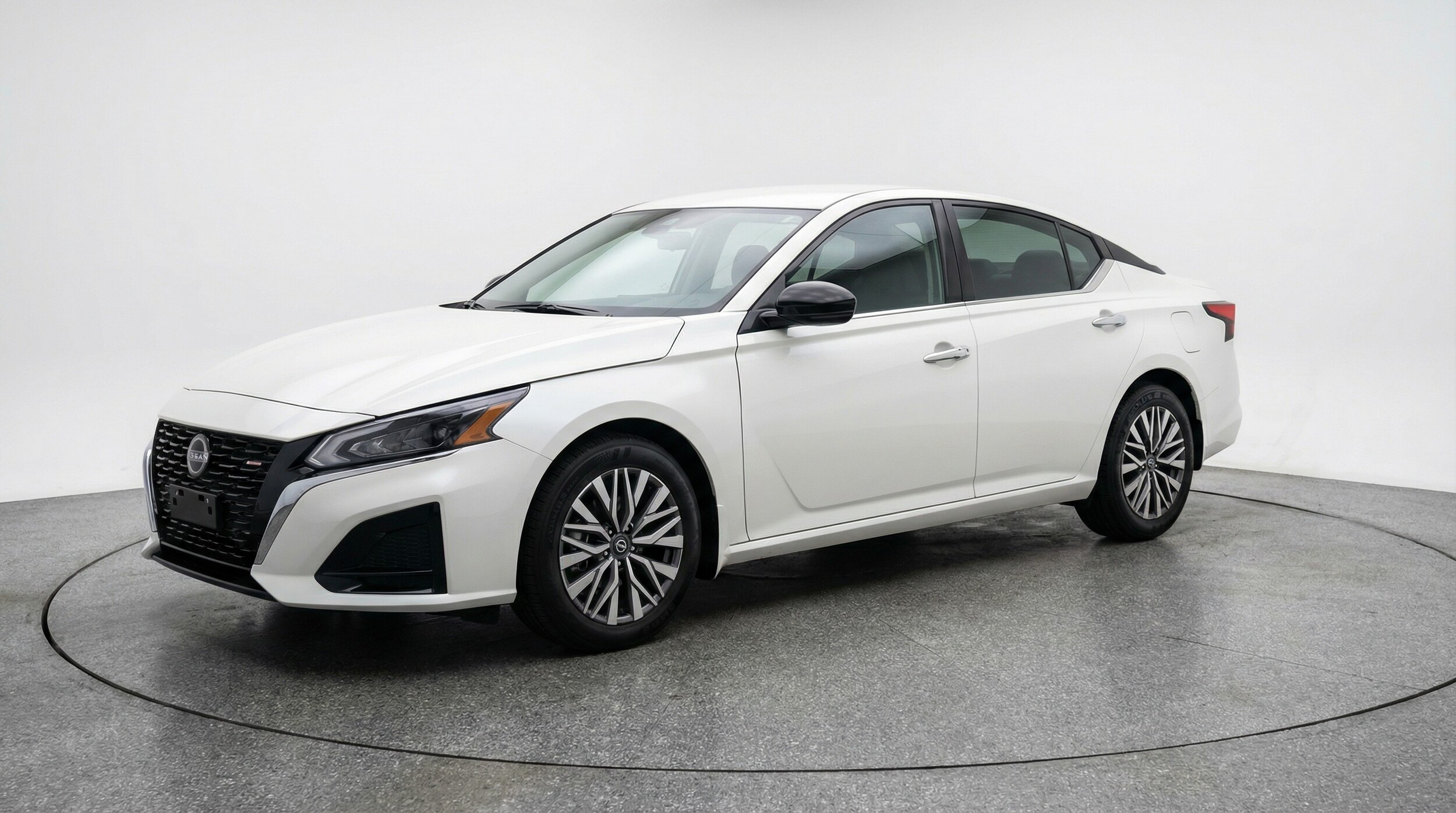 Thumbnail: 2025 Nissan Altima - 3