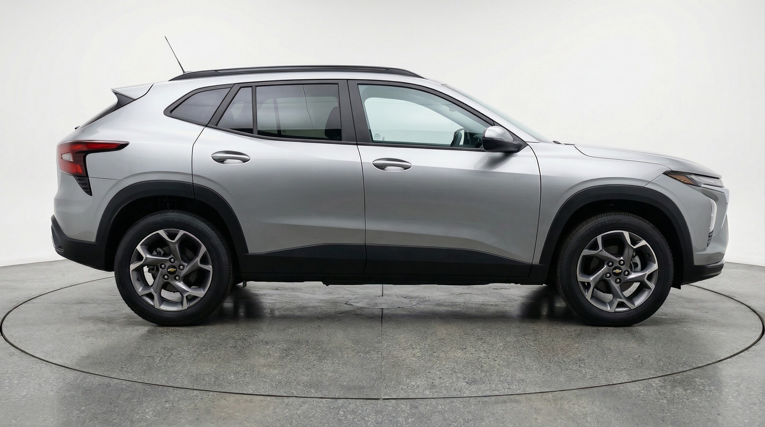 Thumbnail: 2025 Chevrolet Trax - 8